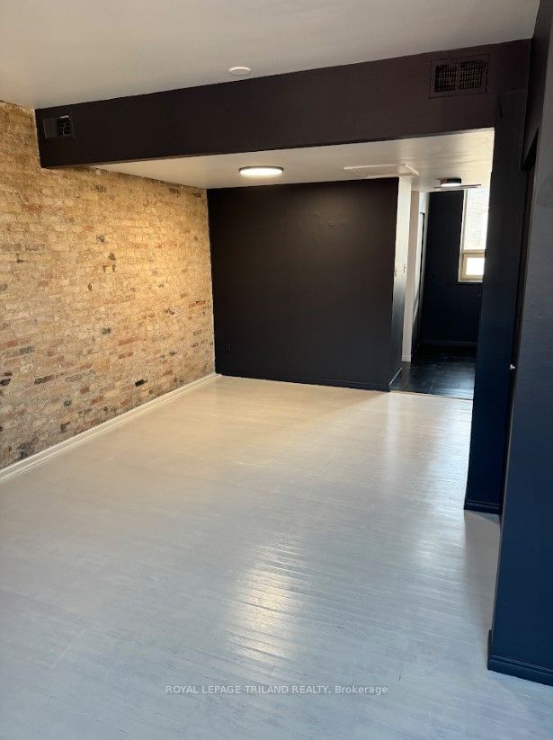 425 Richmond Street Property Photo 19