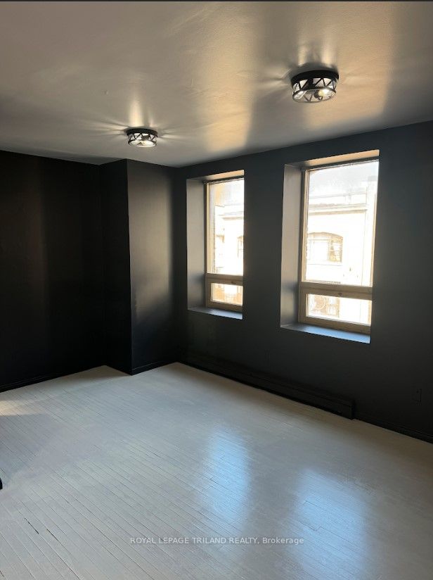 425 Richmond Street Property Photo 20