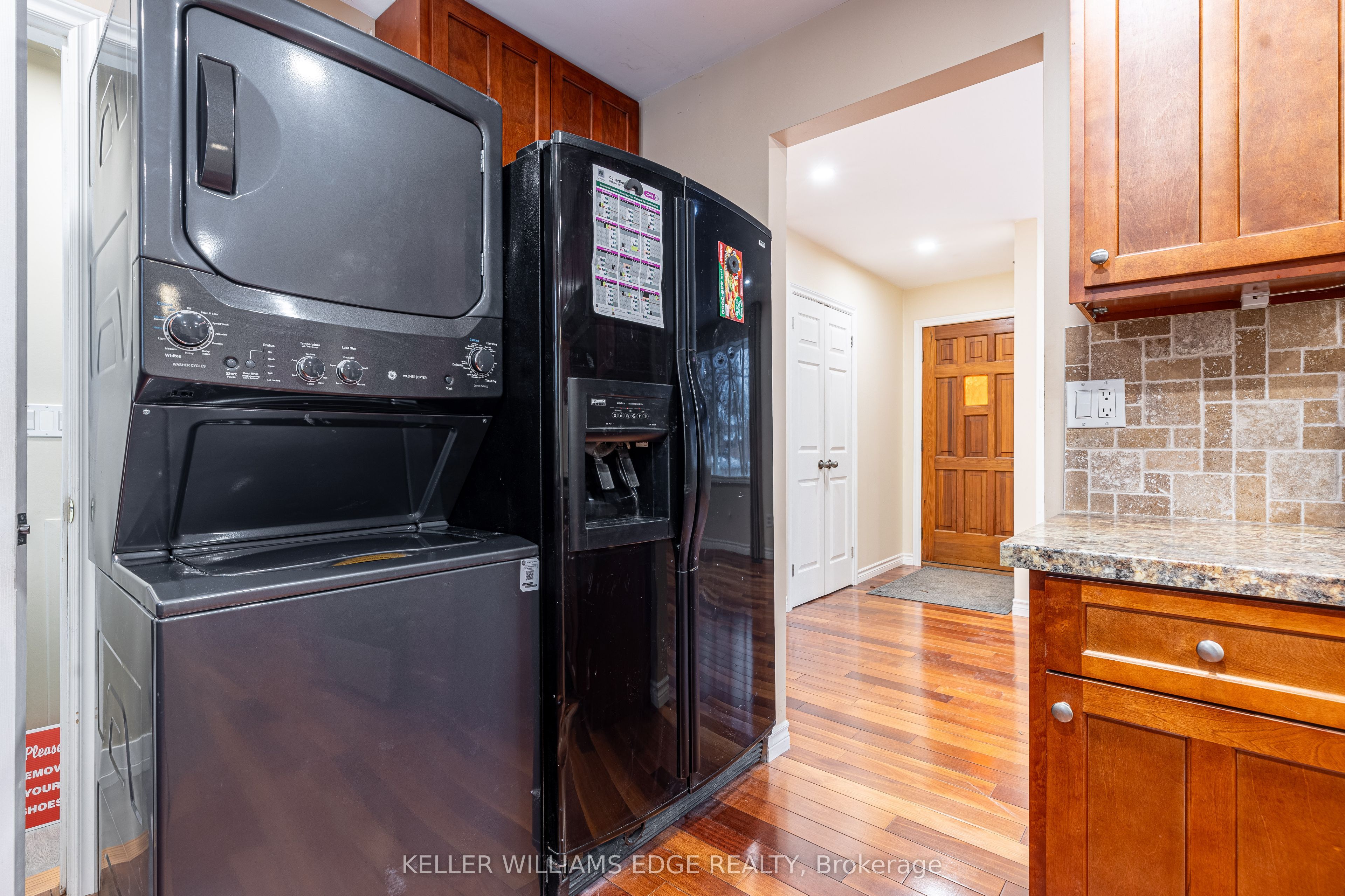 #upper - 598 Mapledale Avenue Property Photo 5
