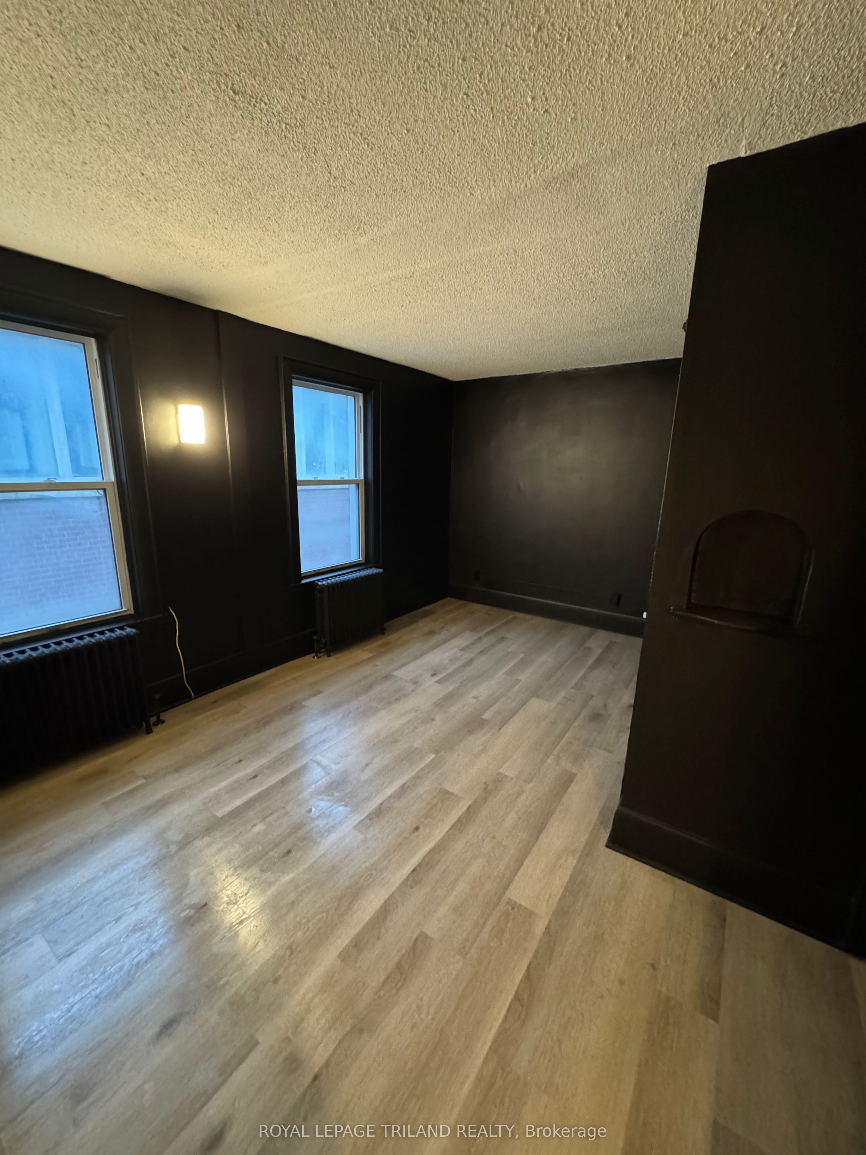 145 King Street Property Photo 13