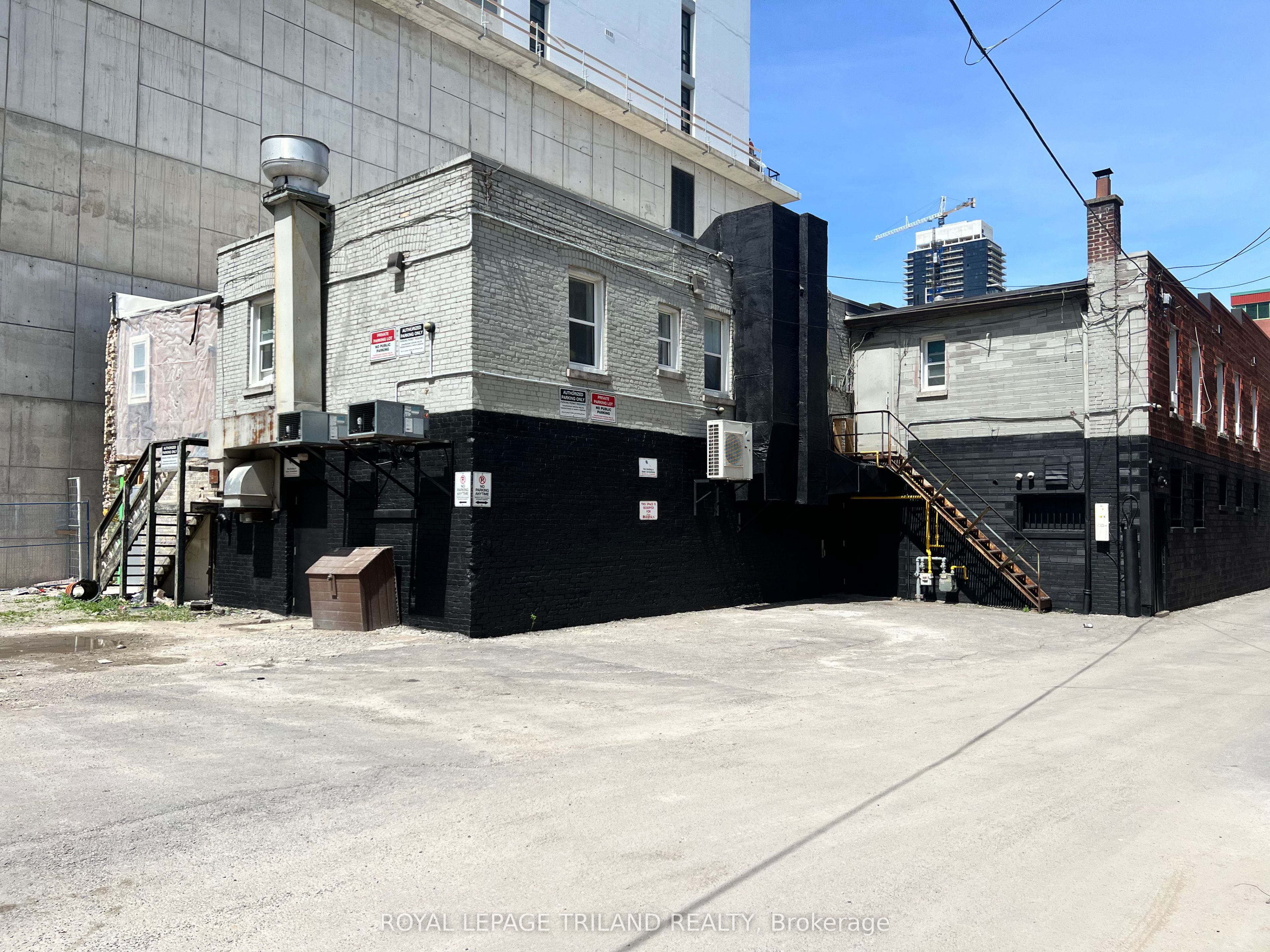 145 King Street Property Photo 16