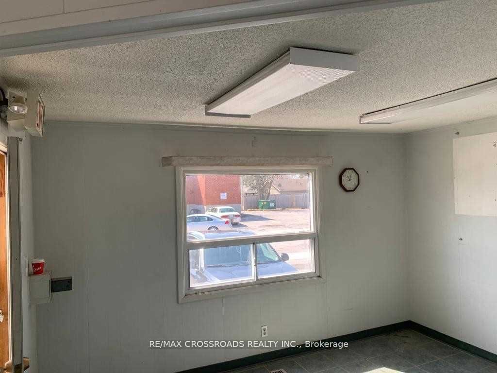 252 North Front Street Property Photo 9