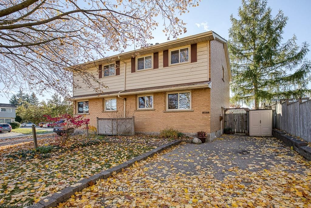 1014a Vanier Avenue Property Photo 1