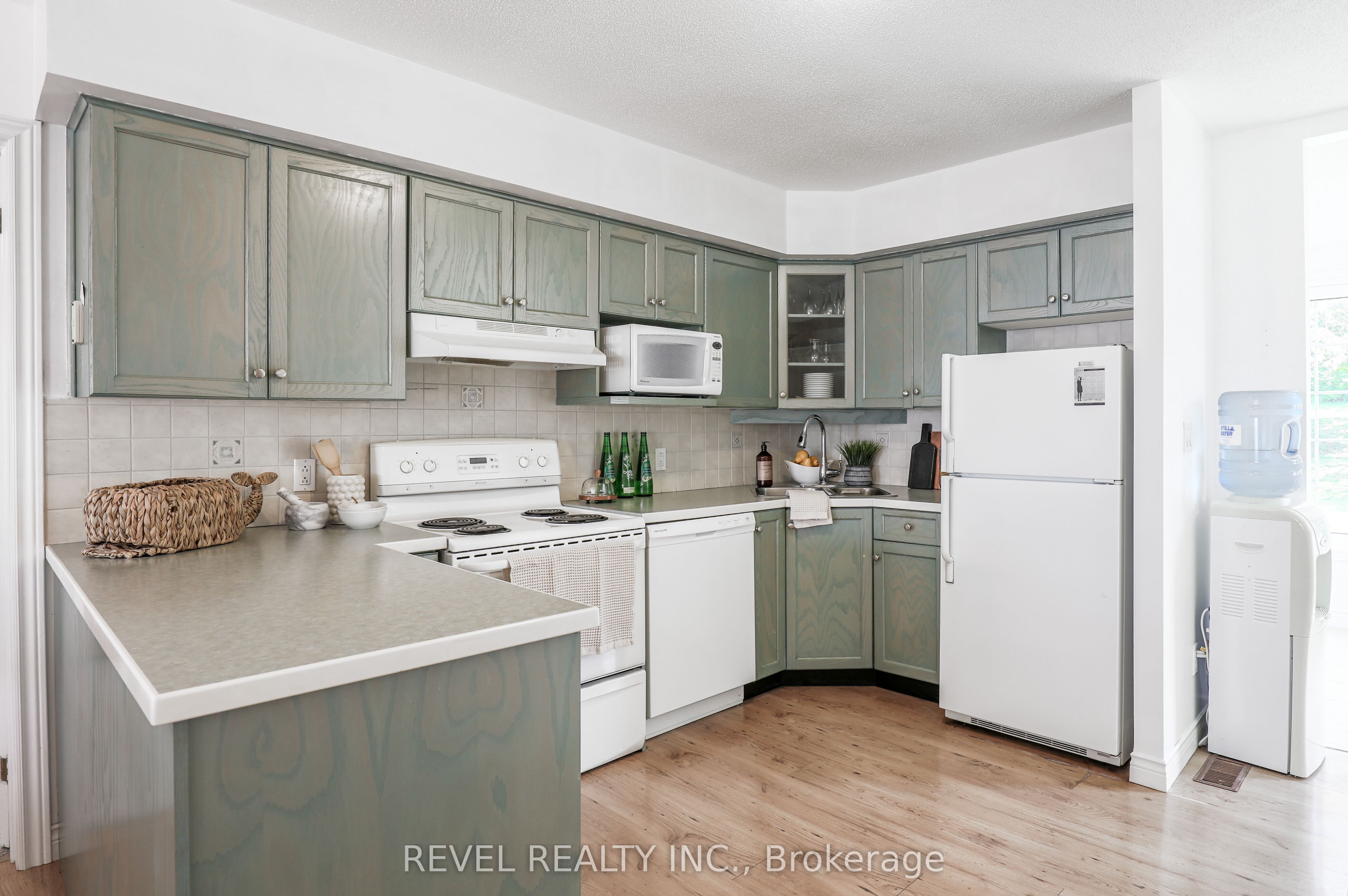27 Island View Road Property Photo 8