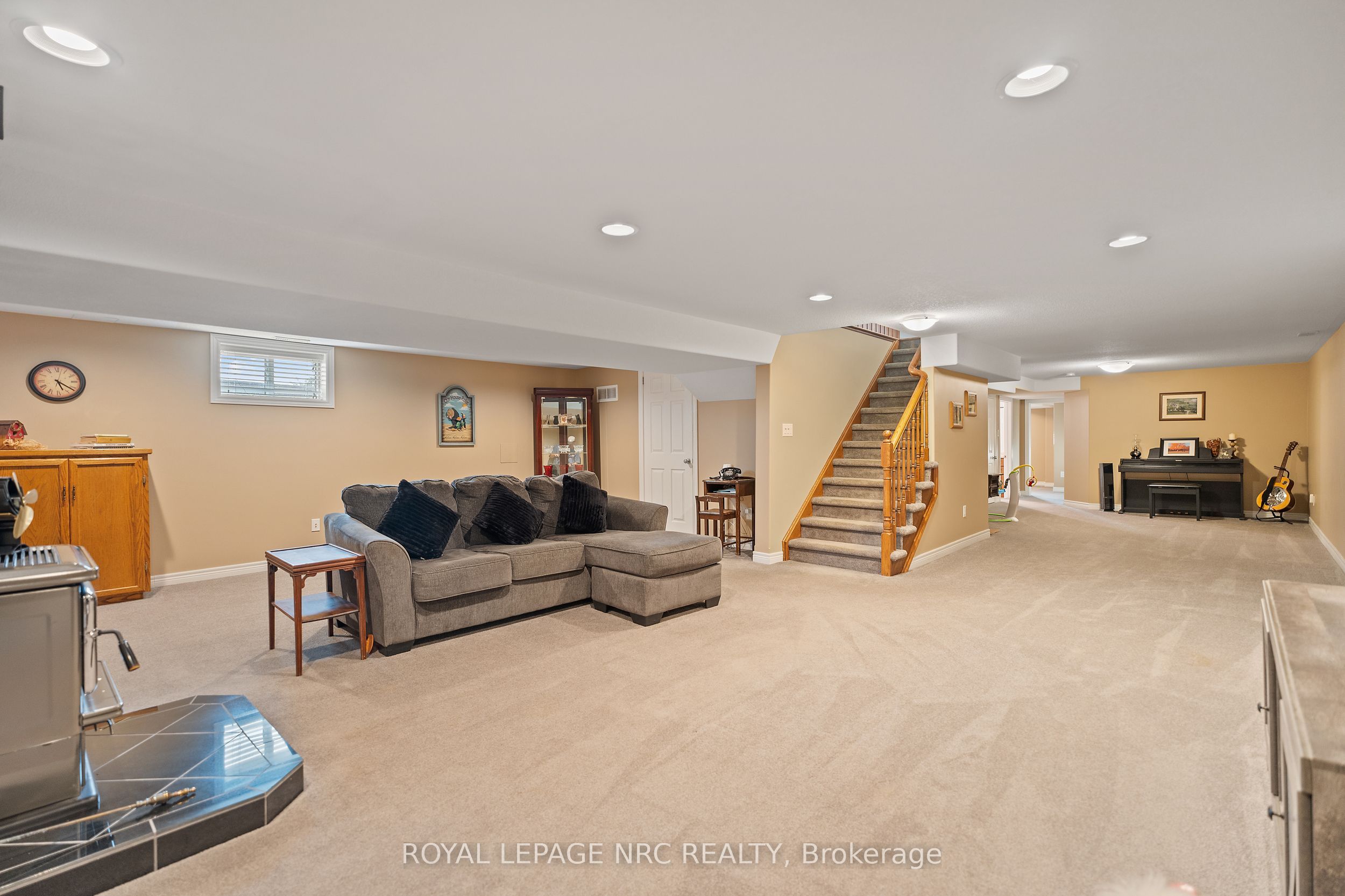 8350 Young Street Property Photo 14