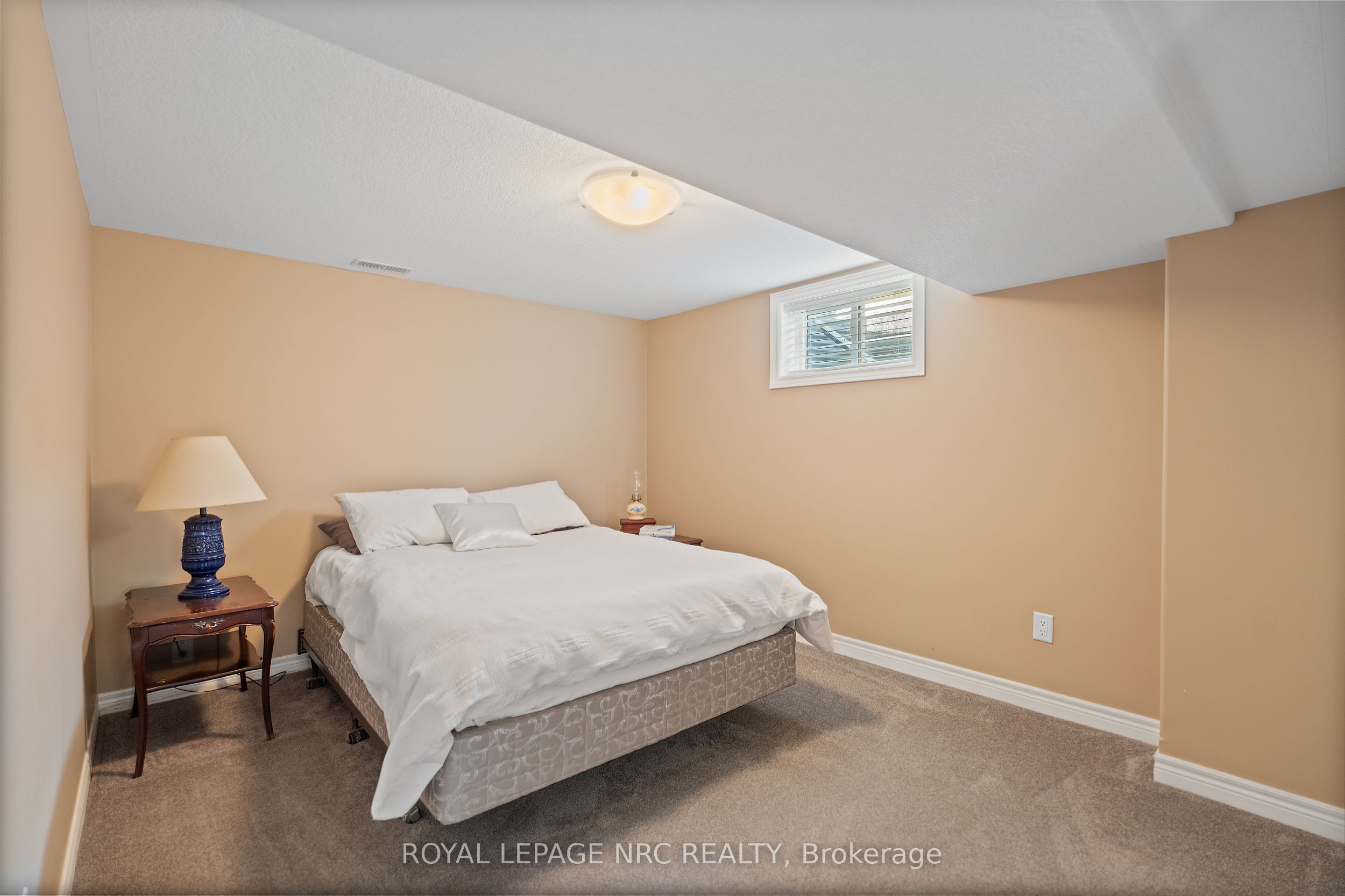 8350 Young Street Property Photo 15