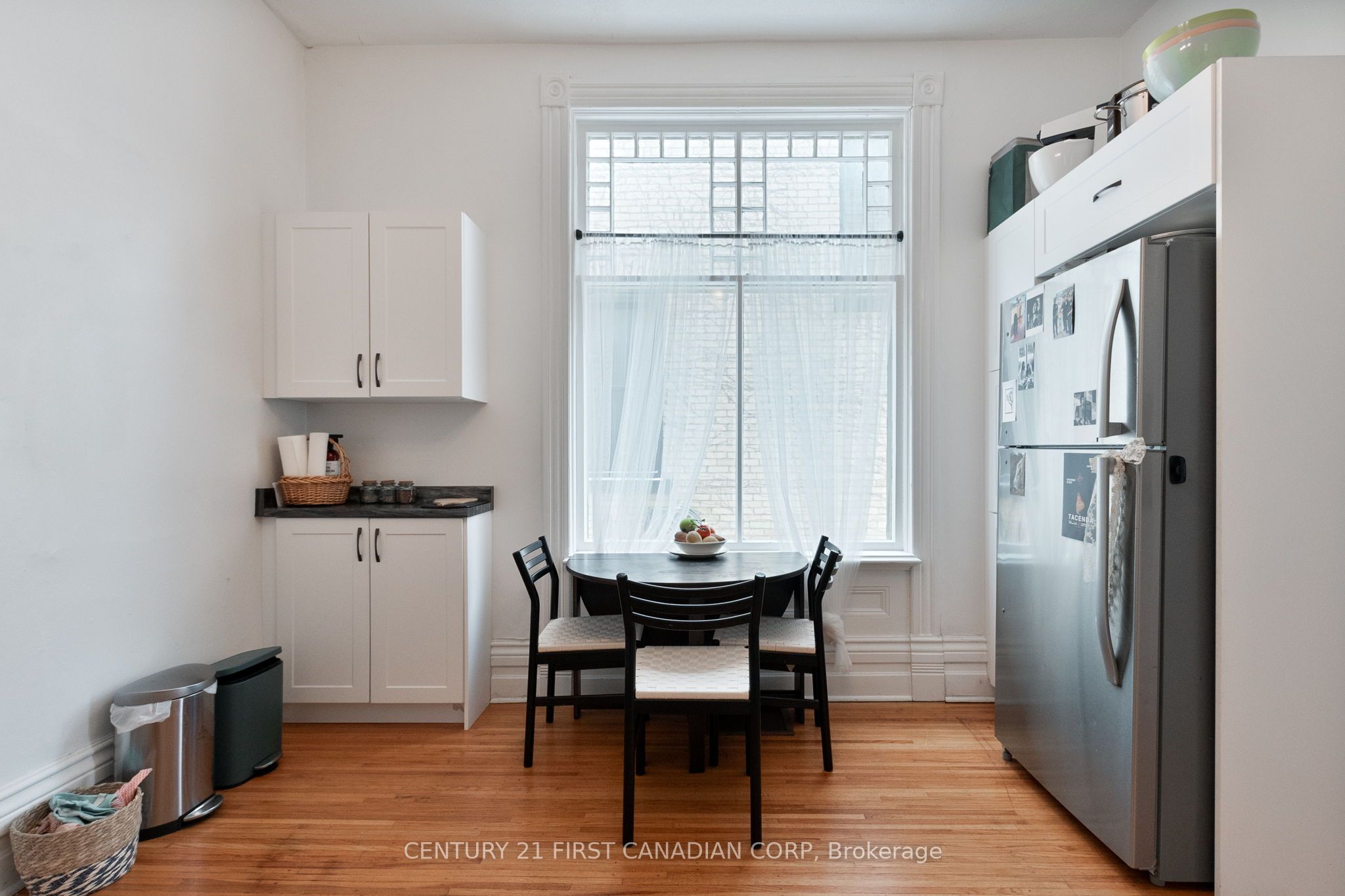 578 Waterloo Street Property Photo 10