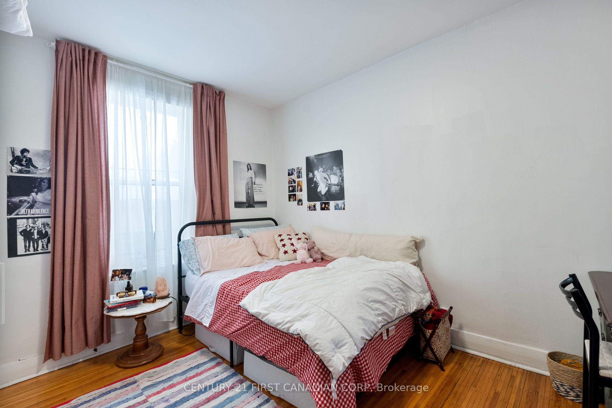 578 Waterloo Street Property Photo 18