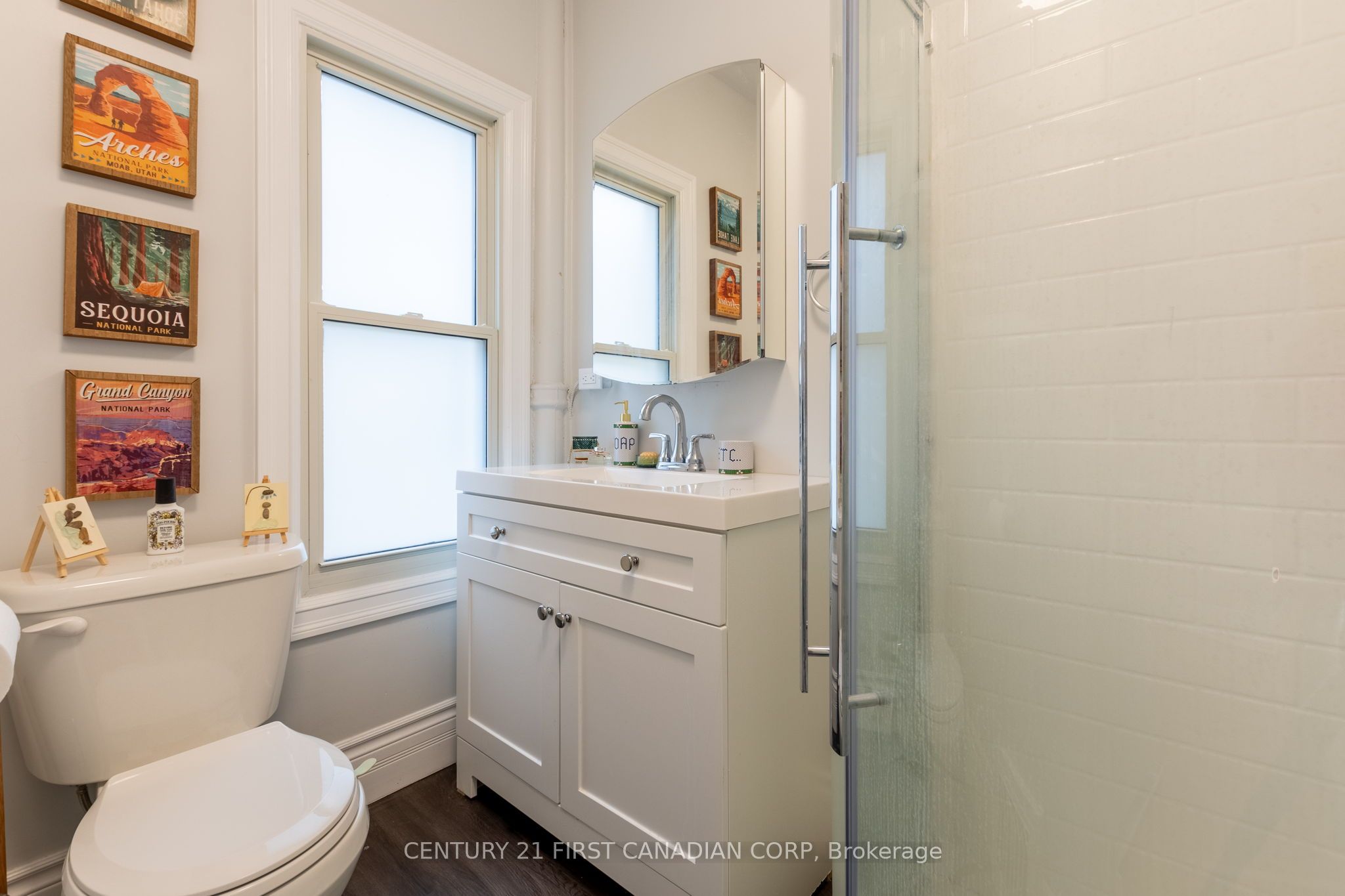 578 Waterloo Street Property Photo 26
