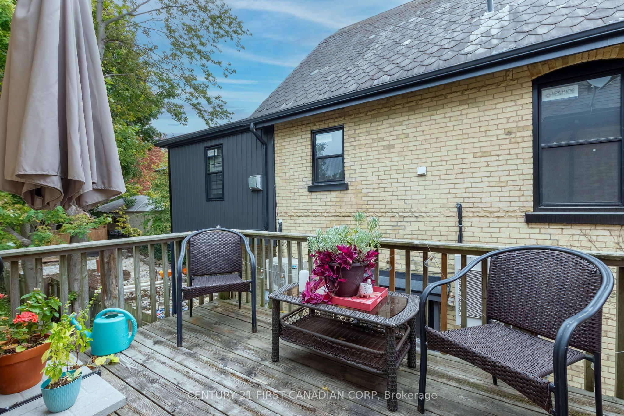 578 Waterloo Street Property Photo 33