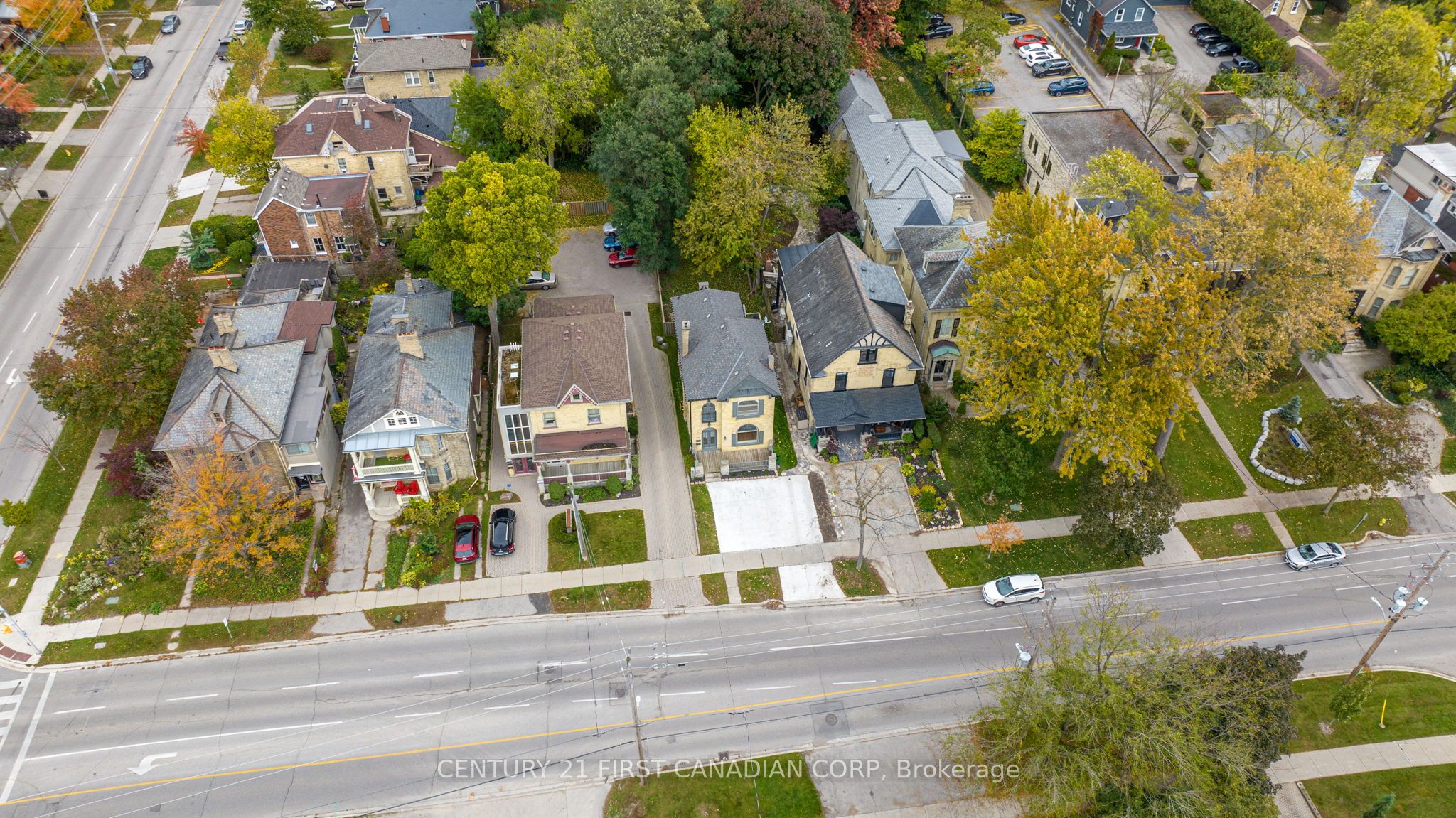 578 Waterloo Street Property Photo 37