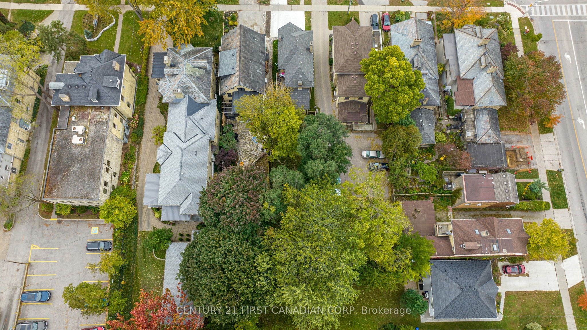 578 Waterloo Street Property Photo 45