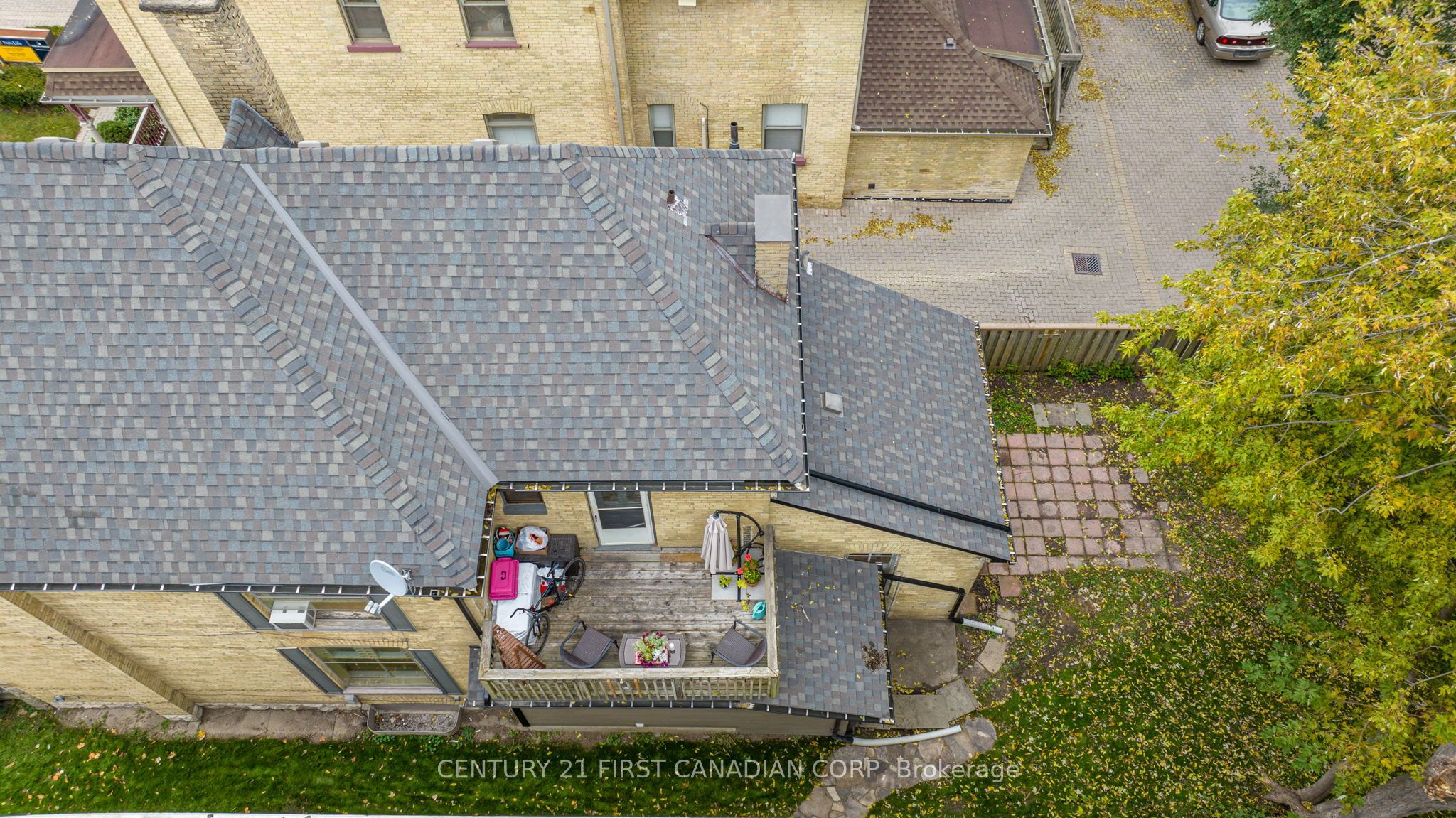578 Waterloo Street Property Photo 47