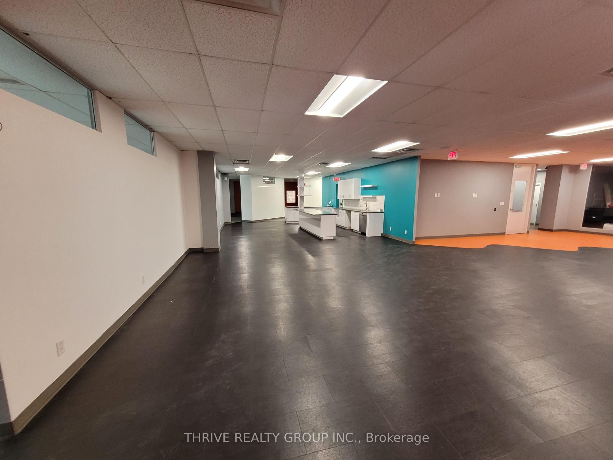 #300 - 285 King Street Property Photo 4