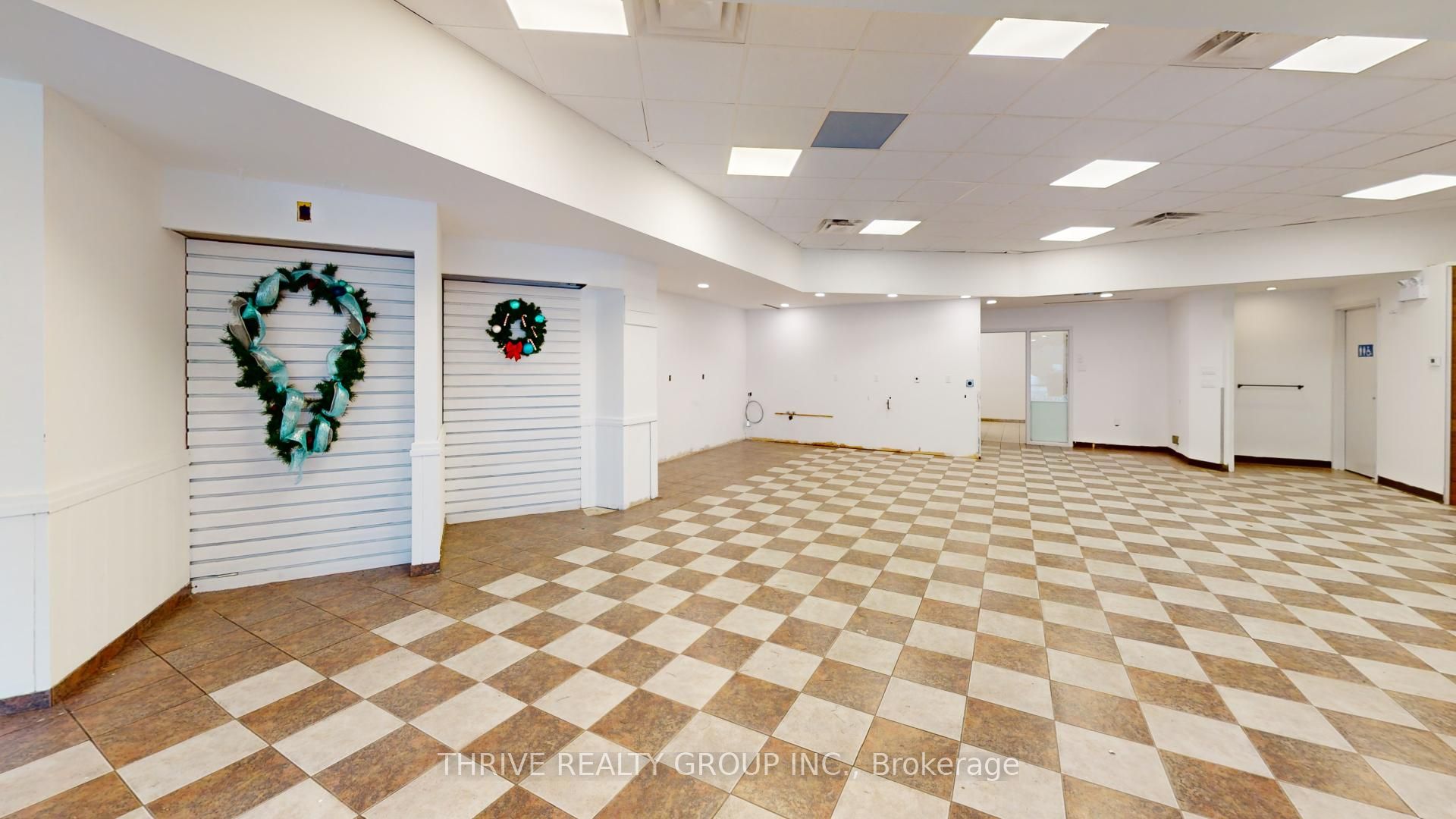 #102 - 285 King Street Property Photo 5