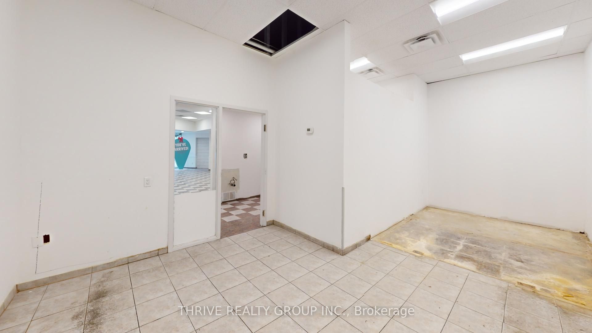 #102 - 285 King Street Property Photo 8