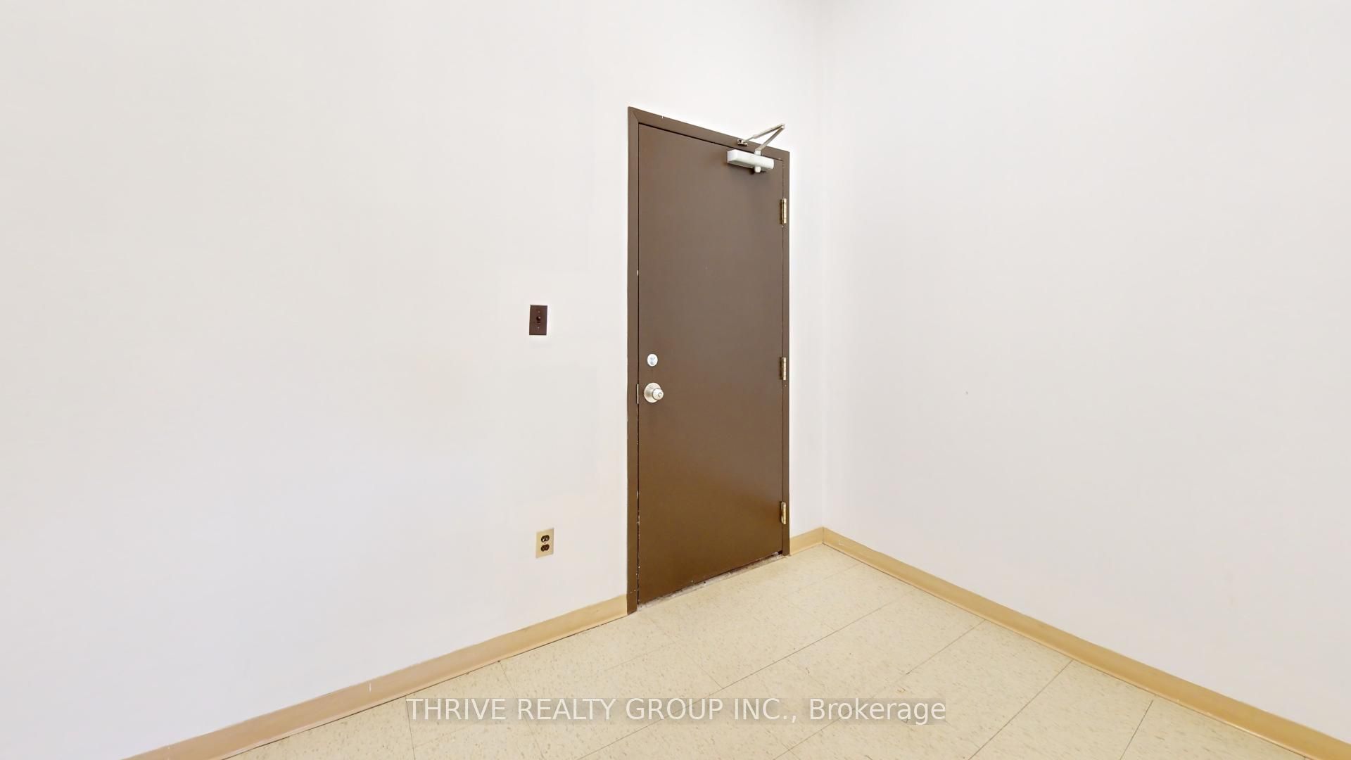 #102 - 495 Richmond Street Property Photo 17
