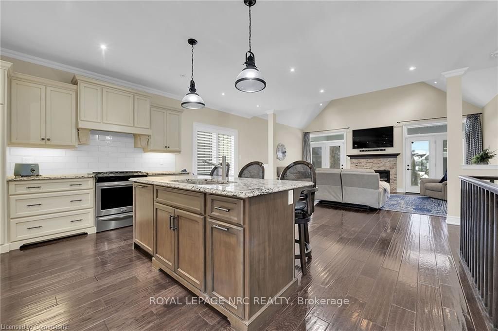 #59 - 47 Regatta Drive Property Photo 21
