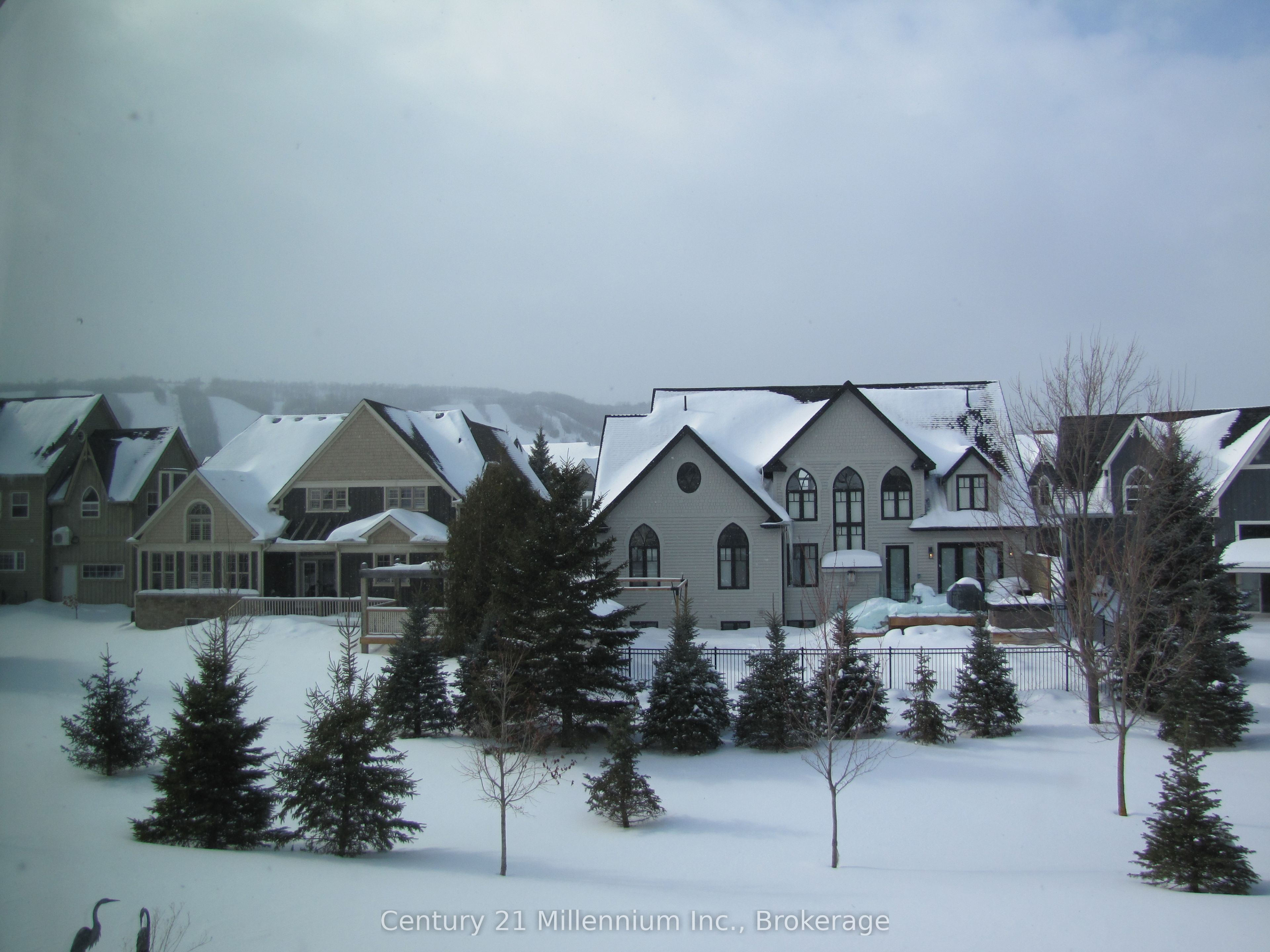 #31 - 171 Snowbridge Way Property Photo 27