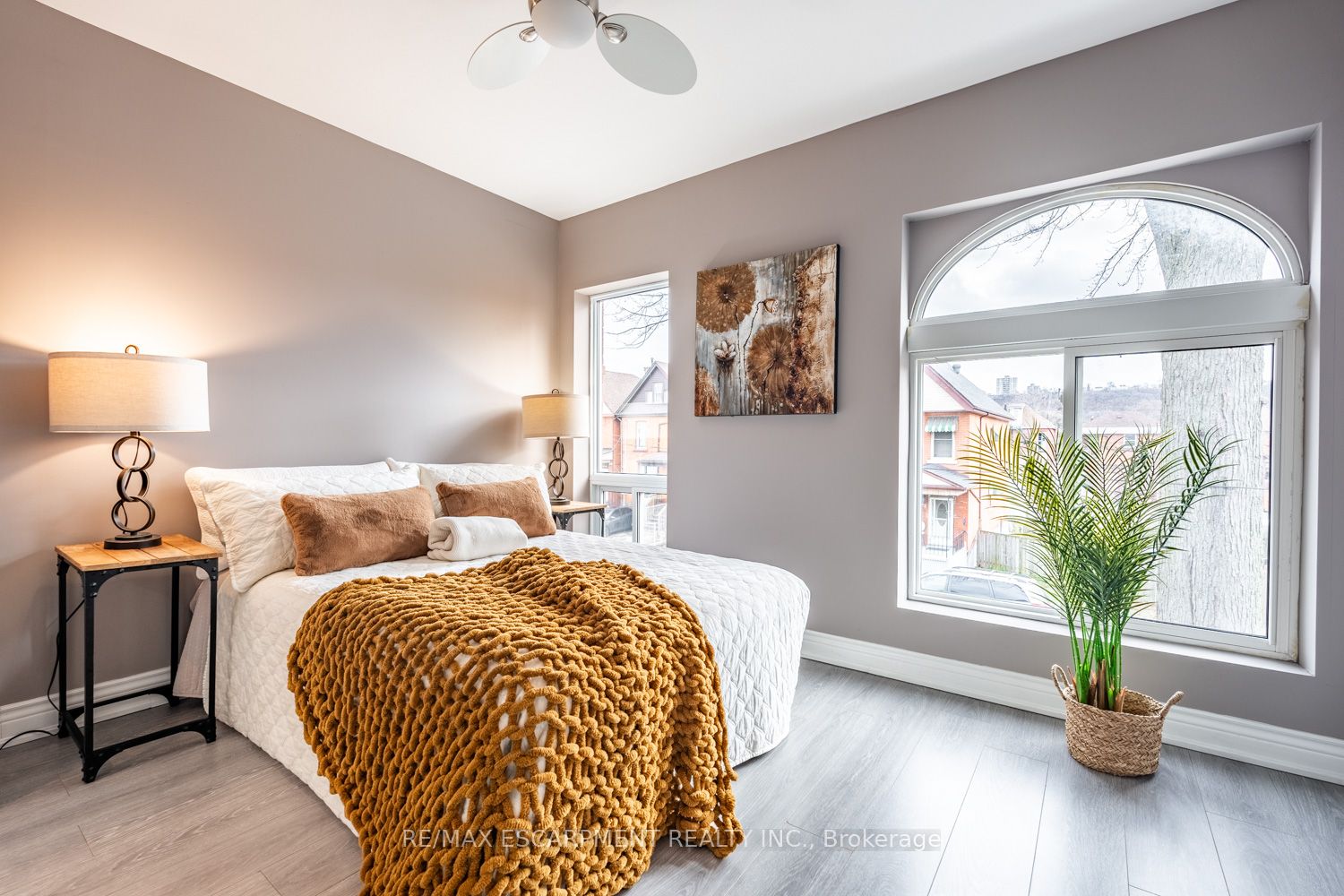 57 Century Street Property Photo 21