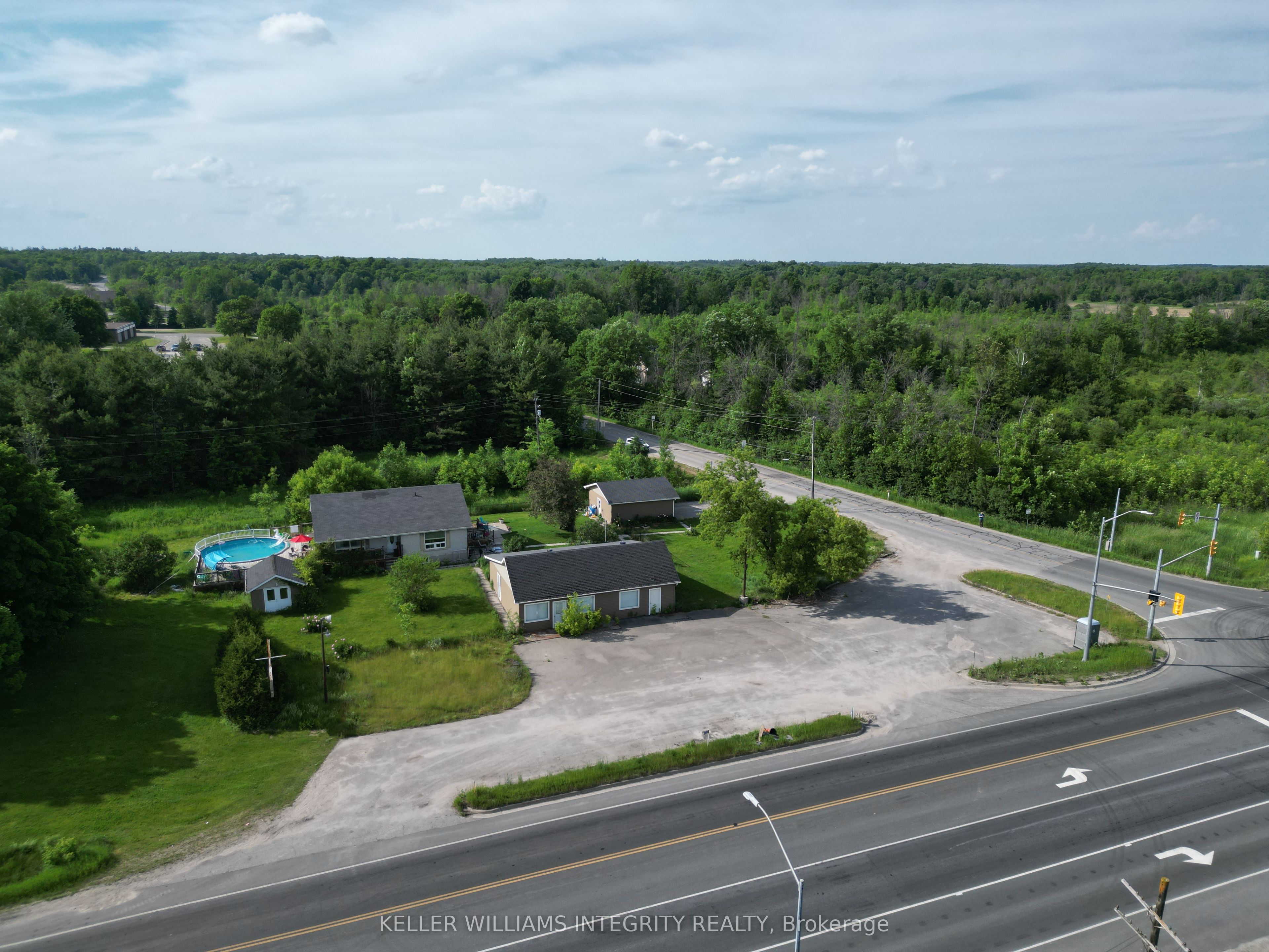 18318 Highway 7 Highway Property Photo 3