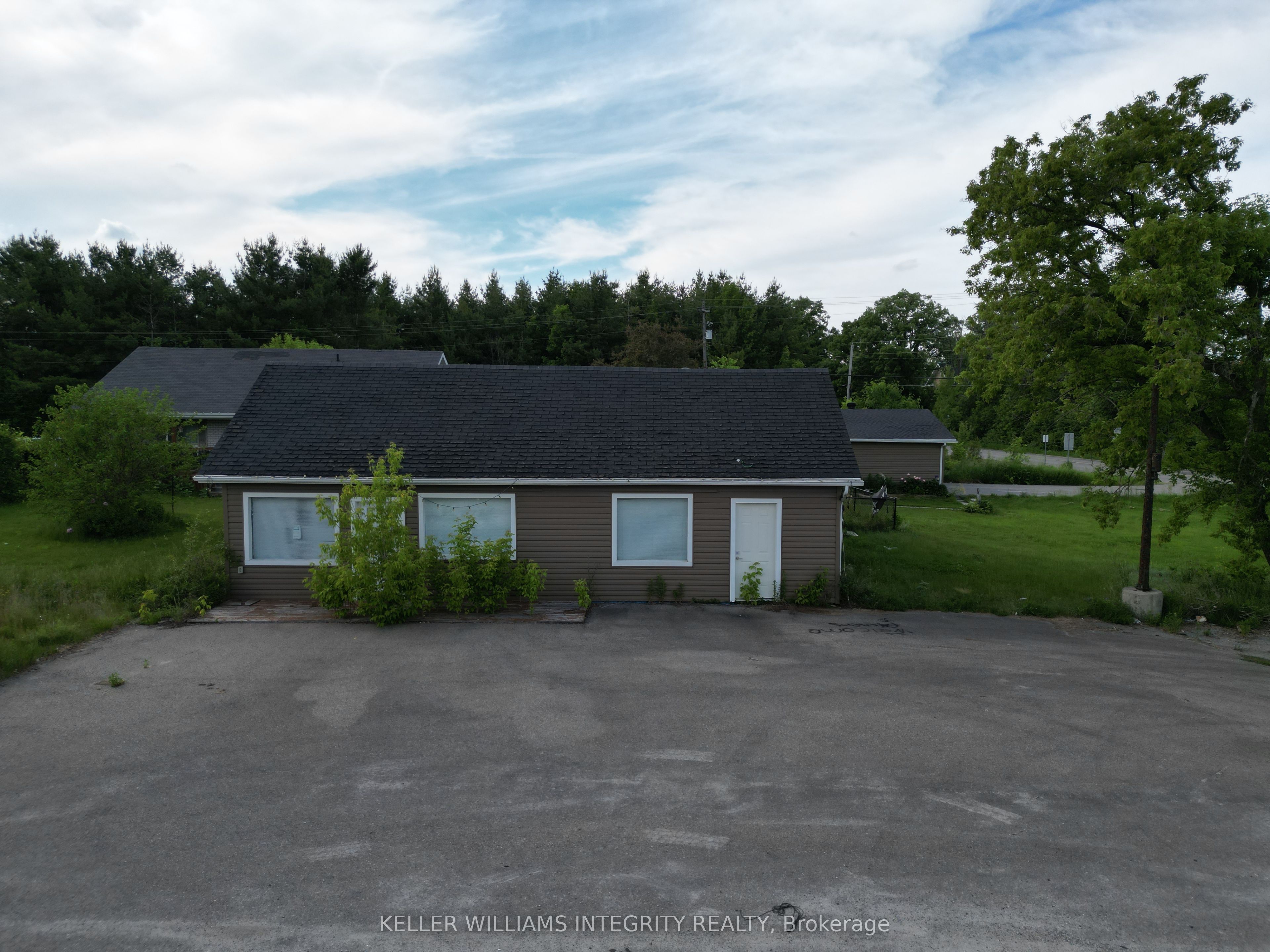 18318 Highway 7 Highway Property Photo 10