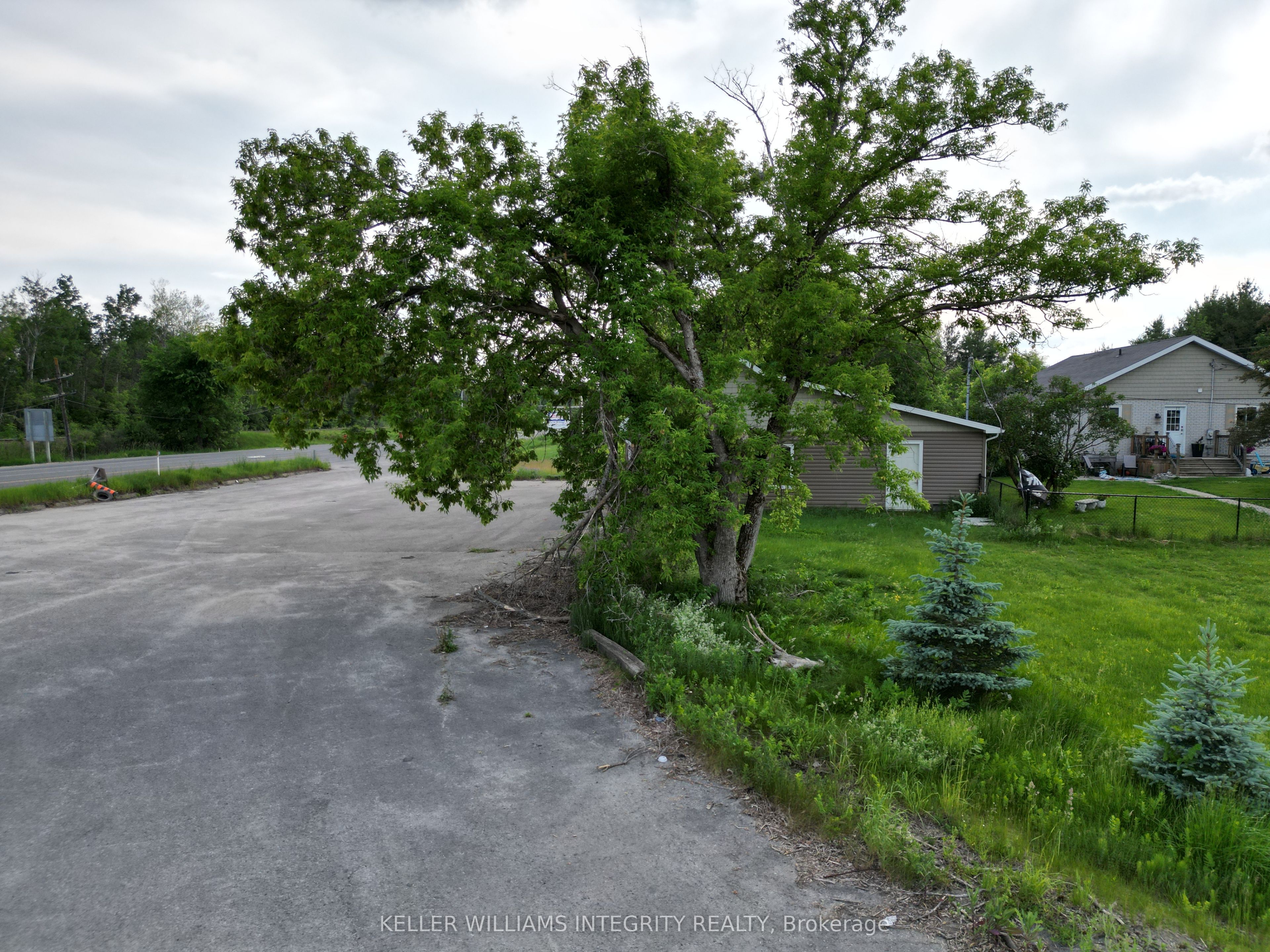 18318 Highway 7 Highway Property Photo 11