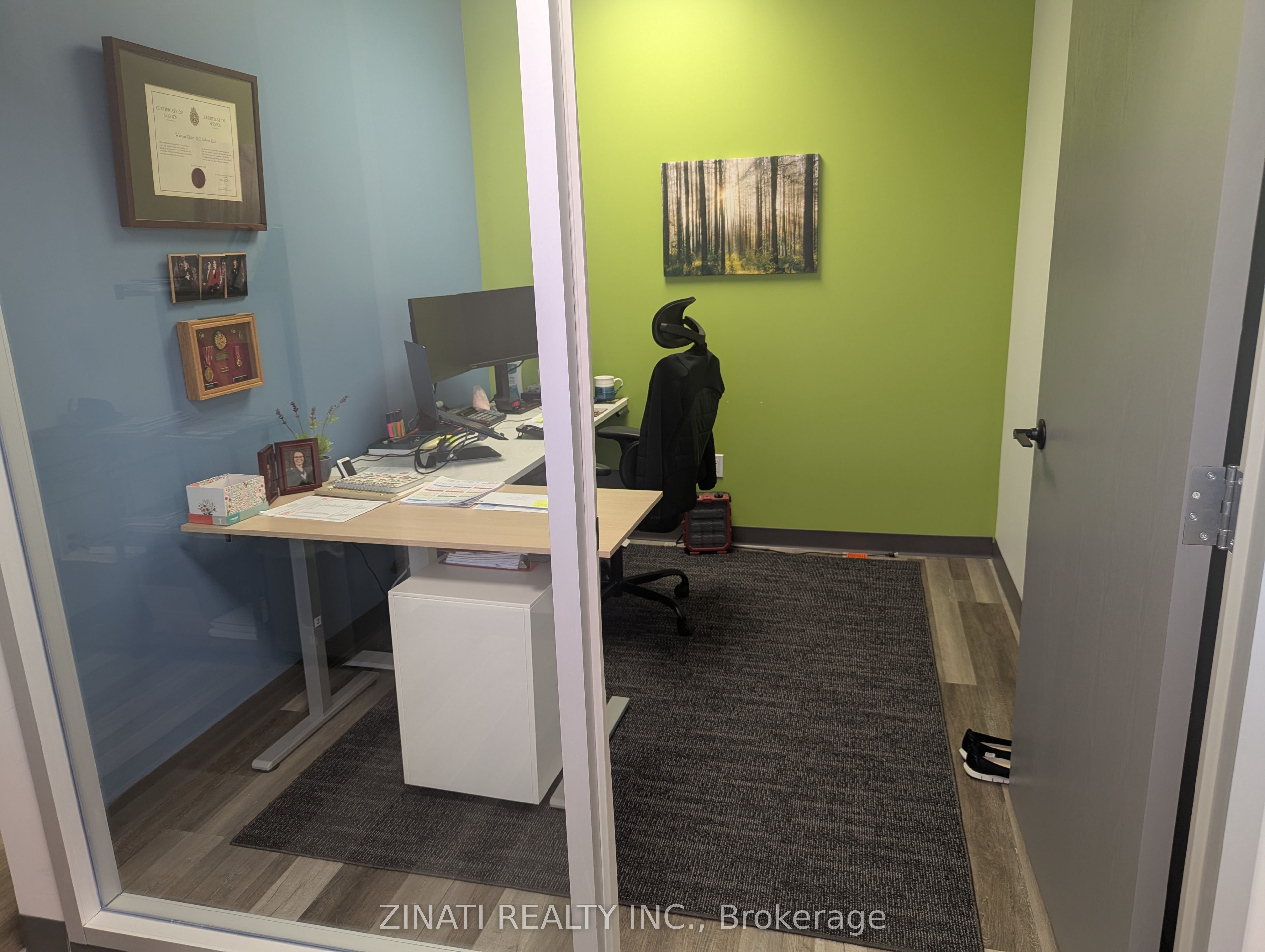 #218 - 1900 Merivale Road Property Photo 5
