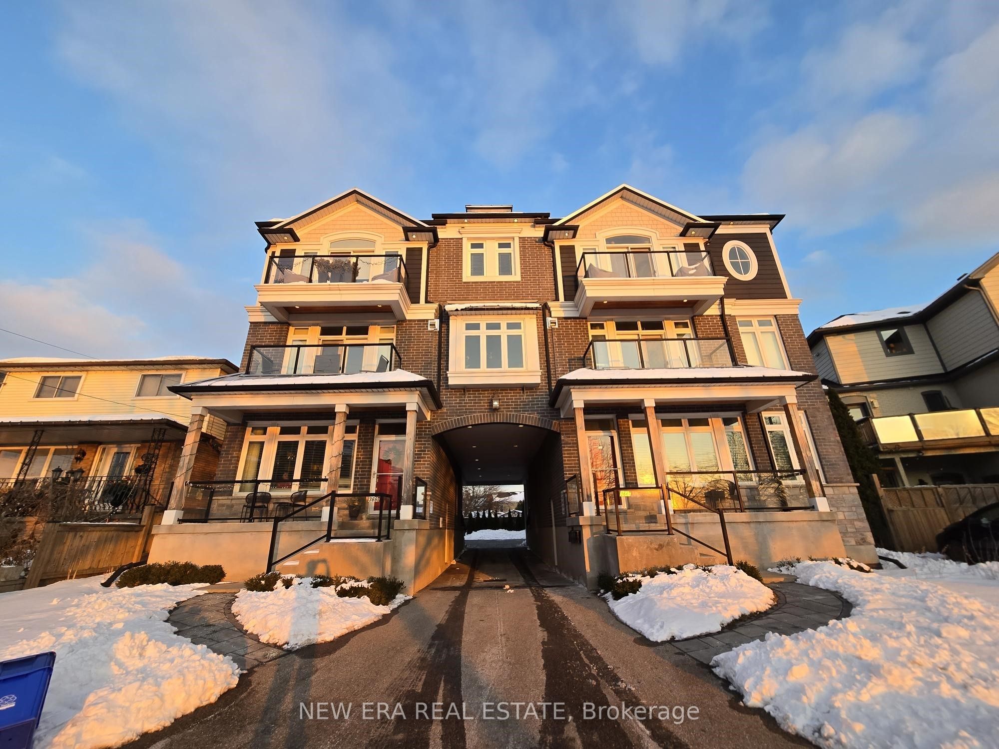 #e - 366 Bay Street Property Photo 1