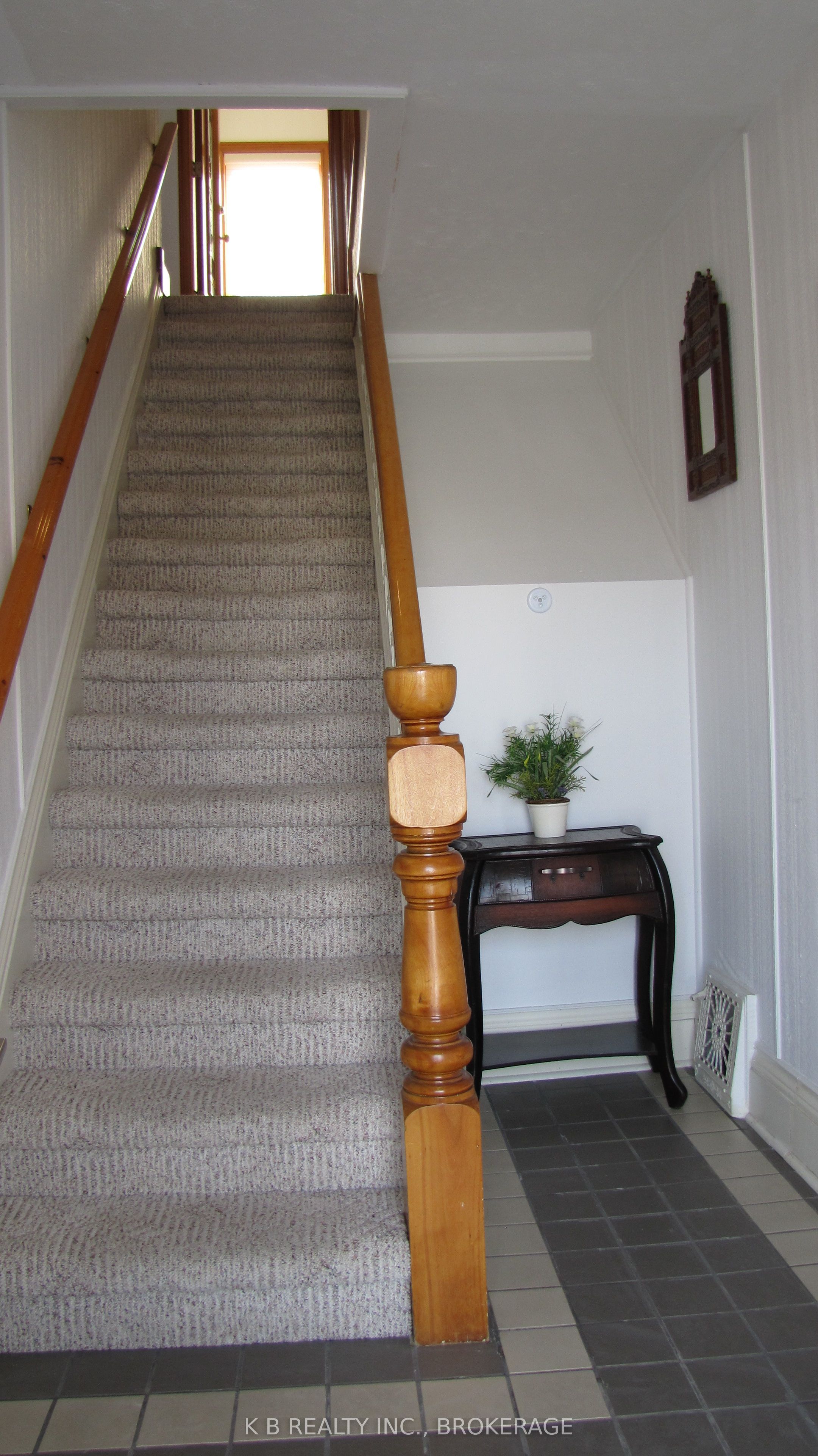 166 Queen Street Property Photo 15