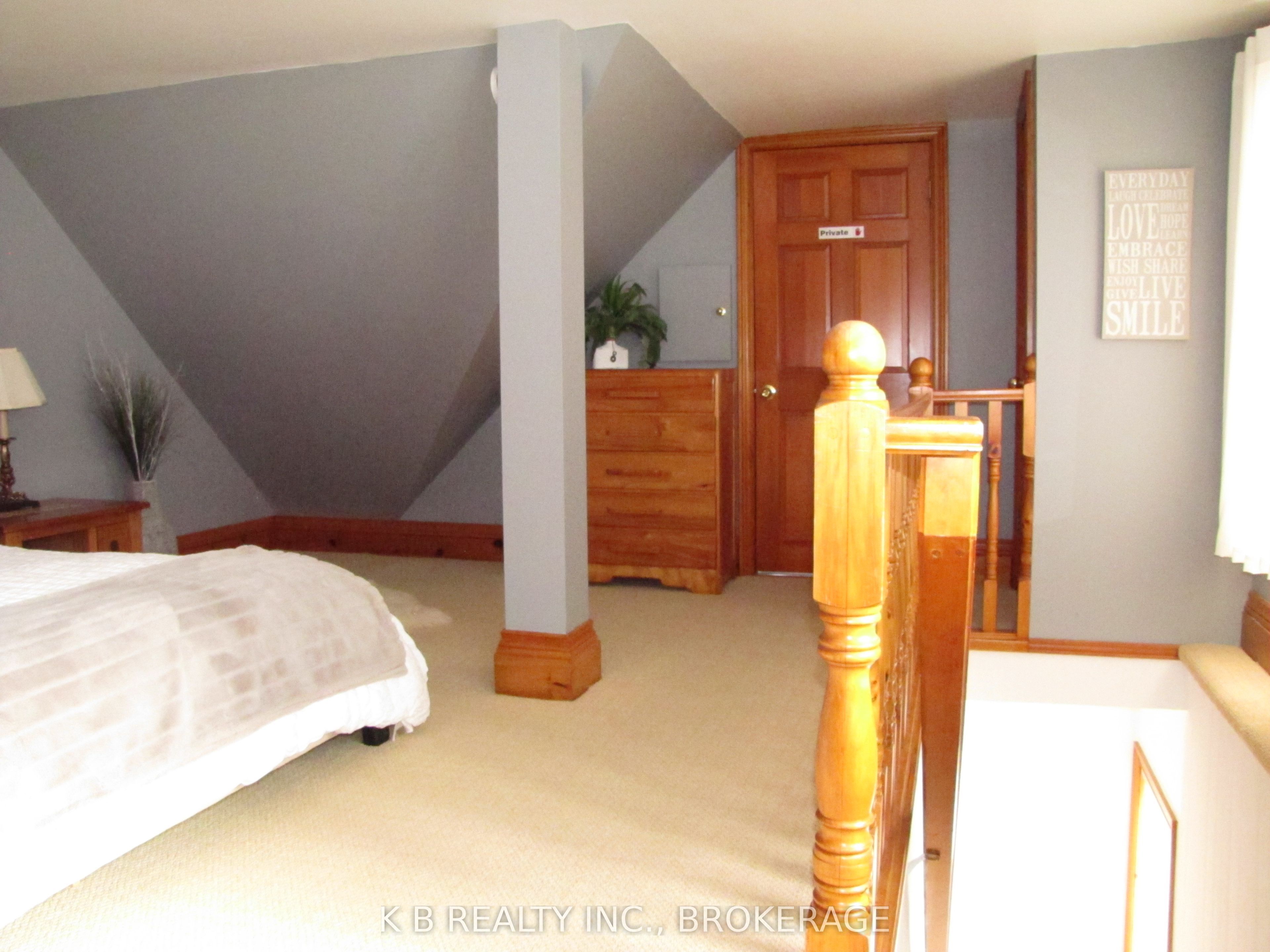 166 Queen Street Property Photo 26