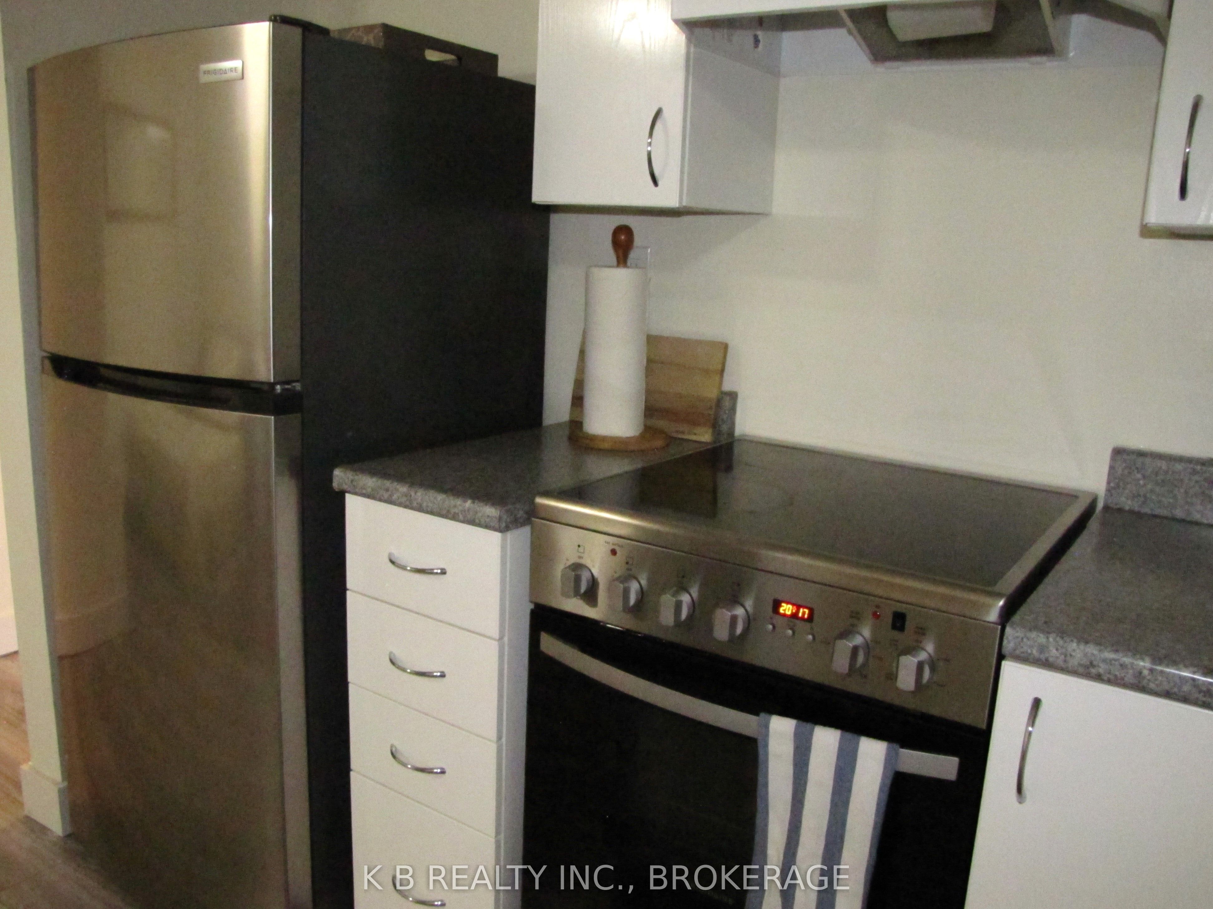 166 Queen Street Property Photo 32
