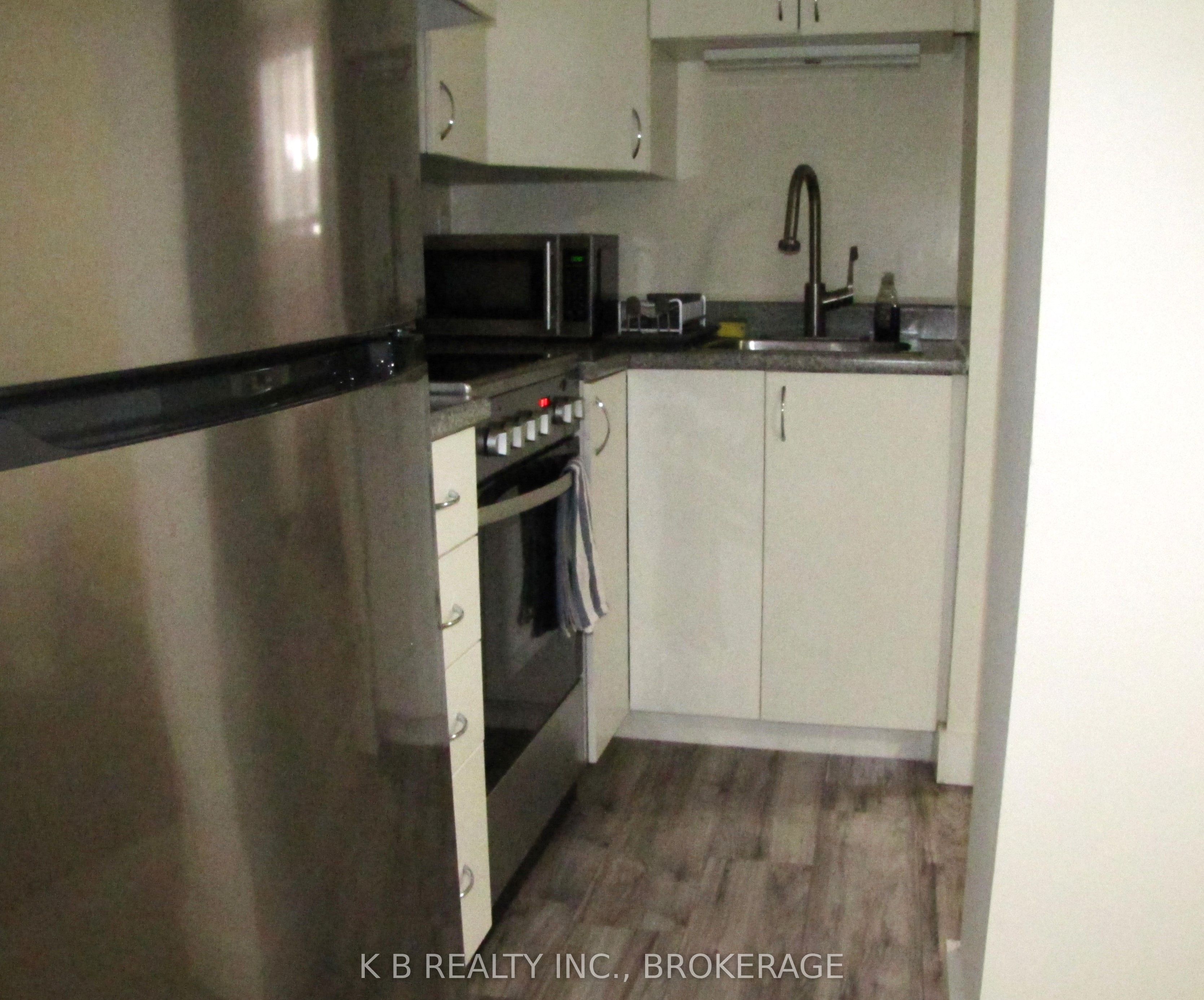 166 Queen Street Property Photo 33