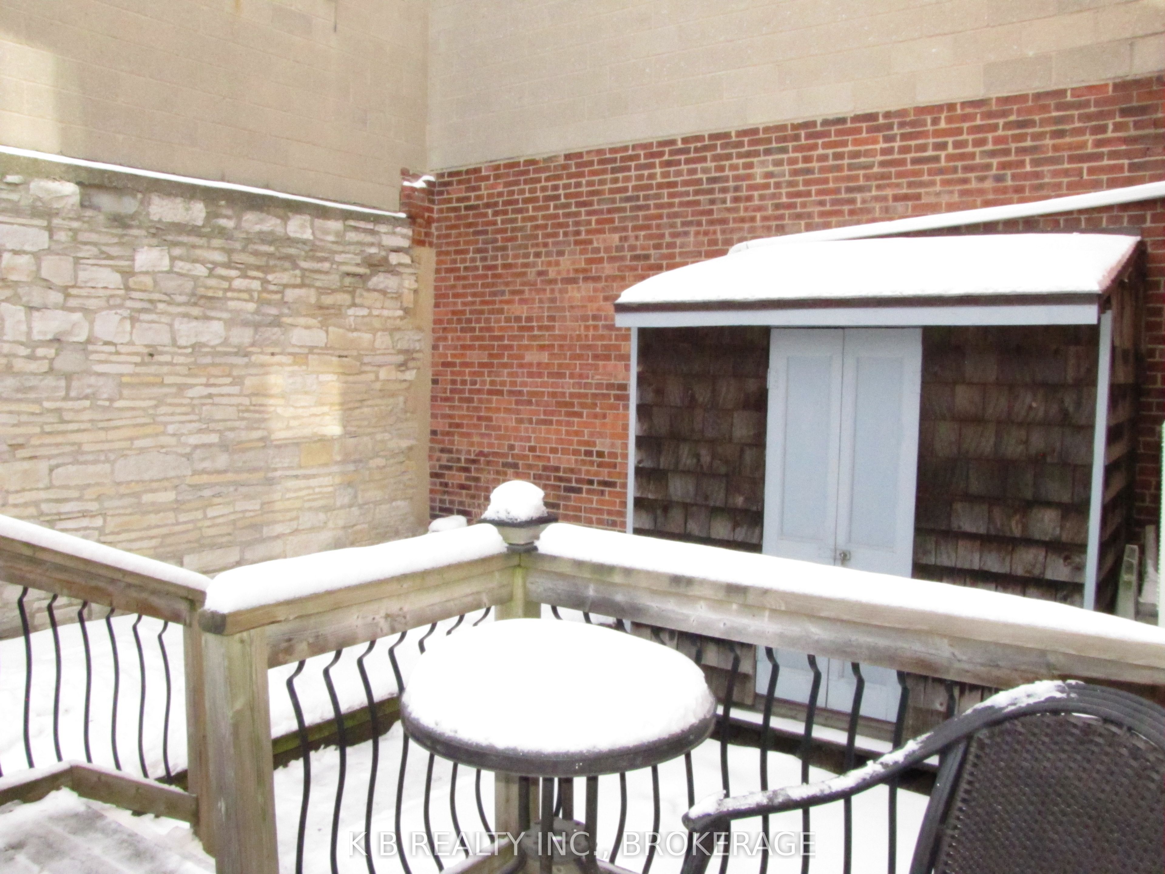 166 Queen Street Property Photo 37