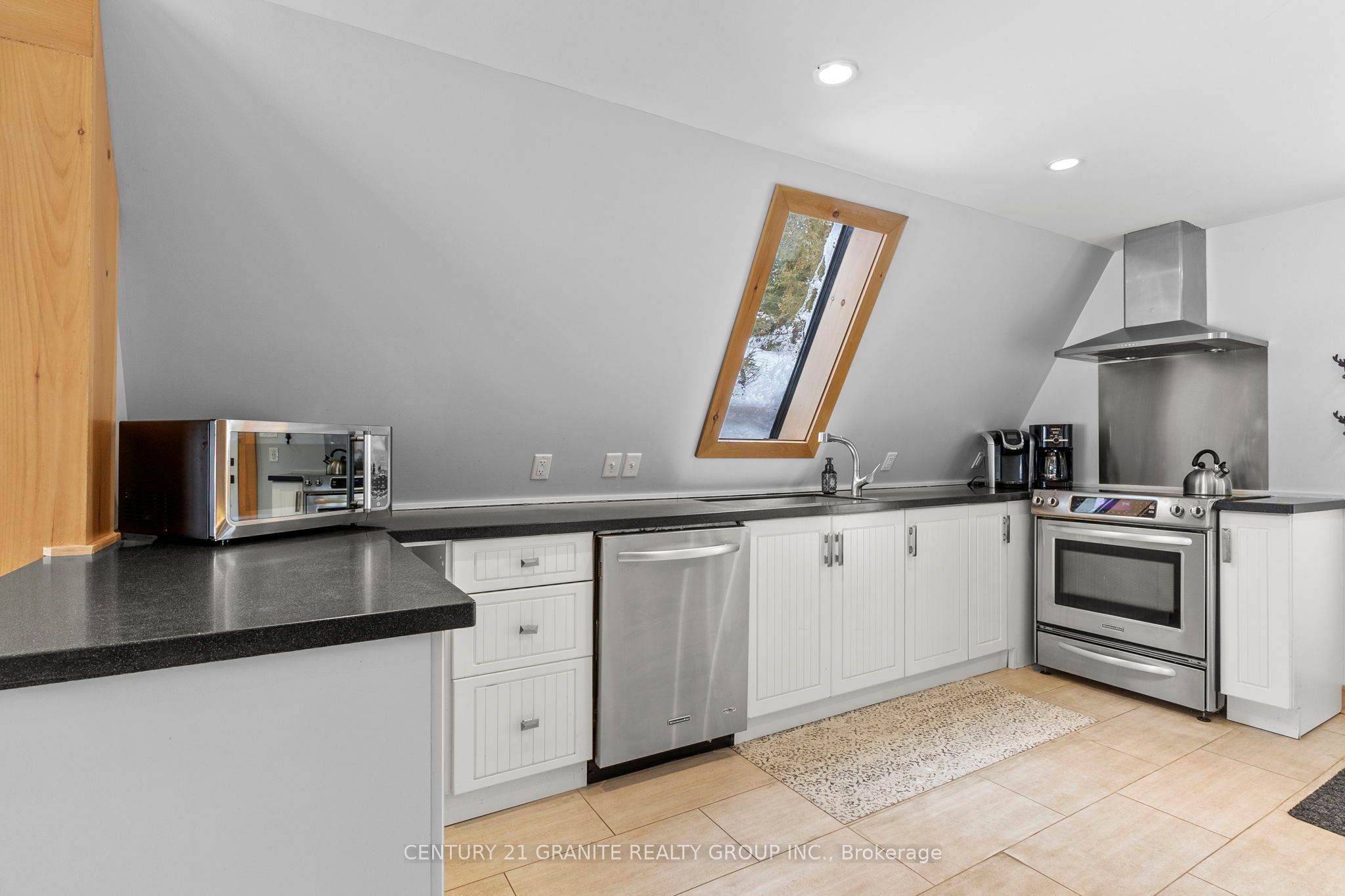 203 Faradale Dr Property Photo 23
