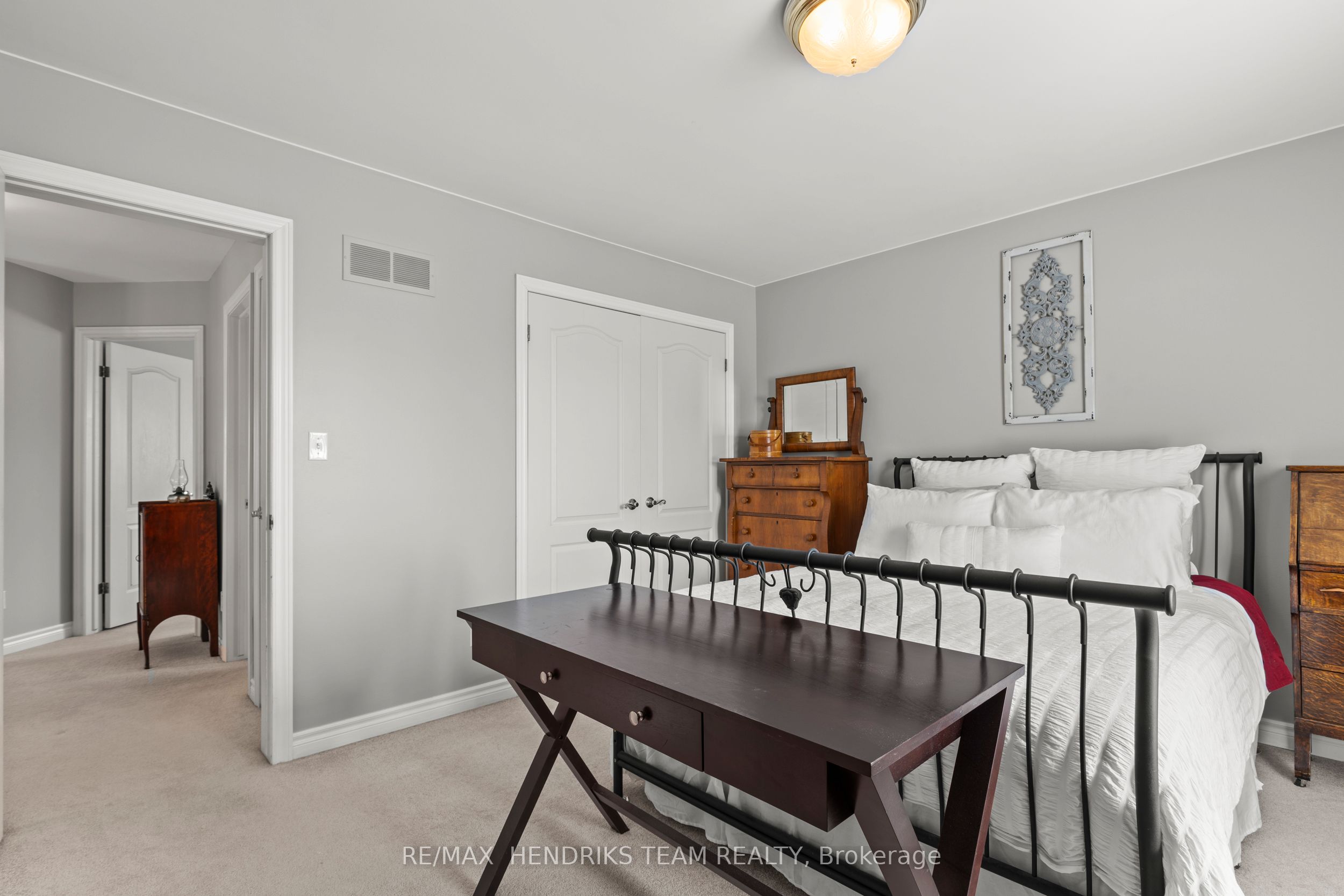 19 Dunbar Crescent Property Photo 32
