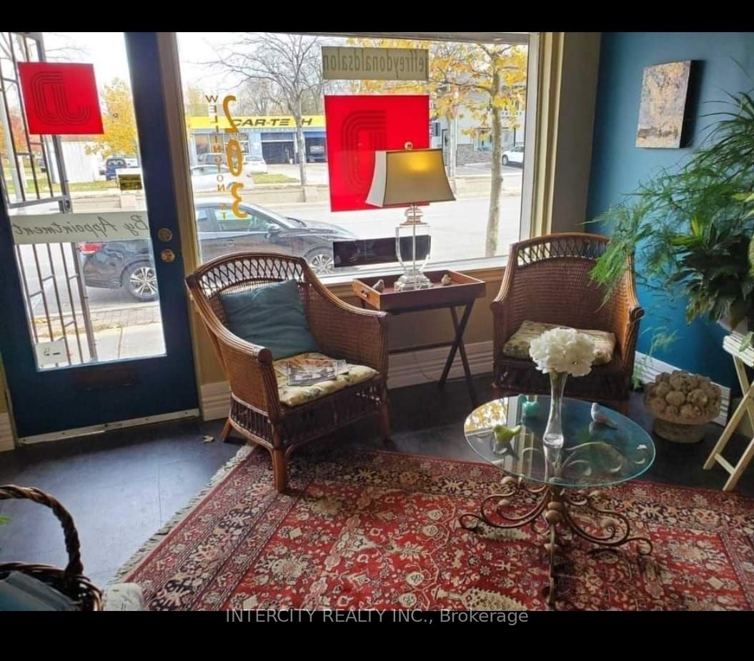 #1 - 203 Wellington Street Property Photo 3