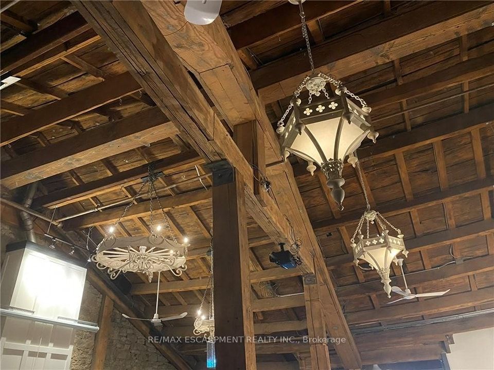 33 Bowen Street Property Photo 4