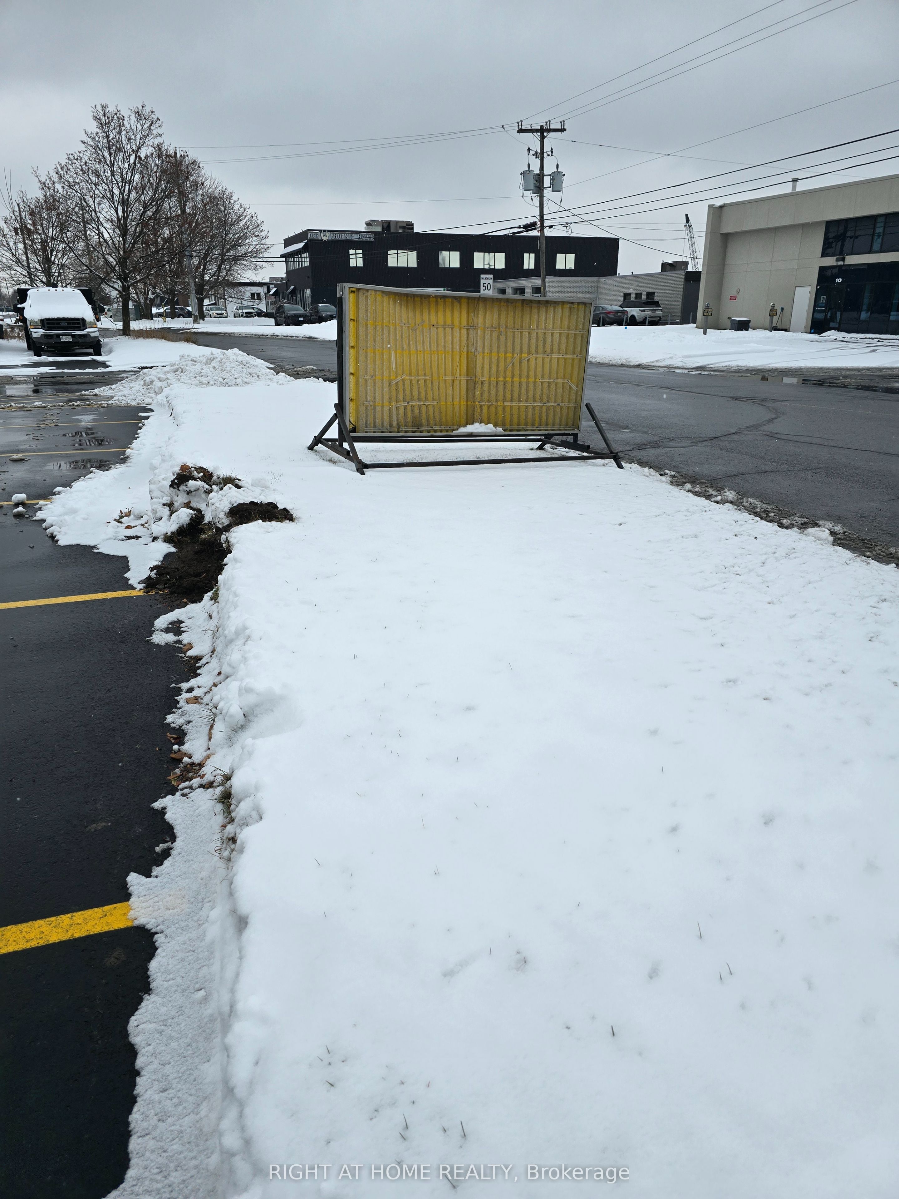 #105 - 1891 Merivale Road Property Photo 13