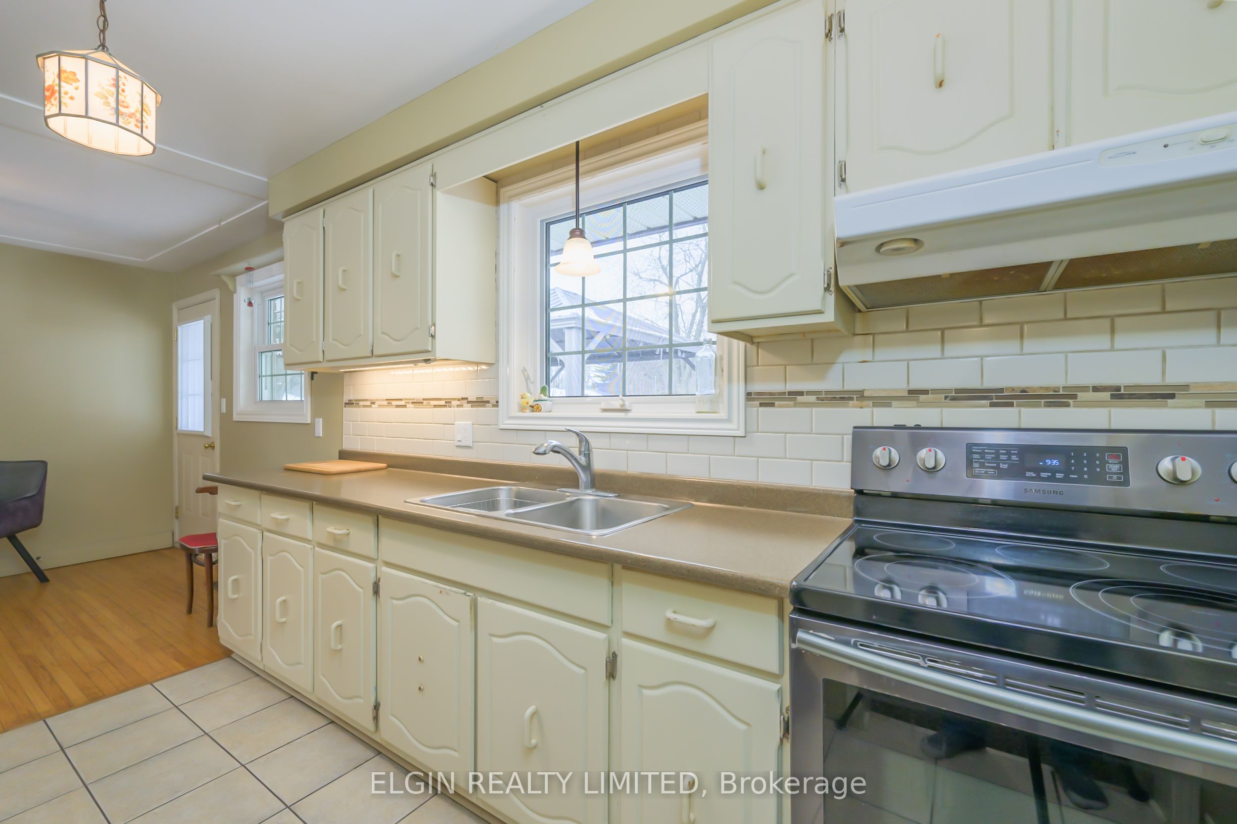 48 Marlene Street Property Photo 7
