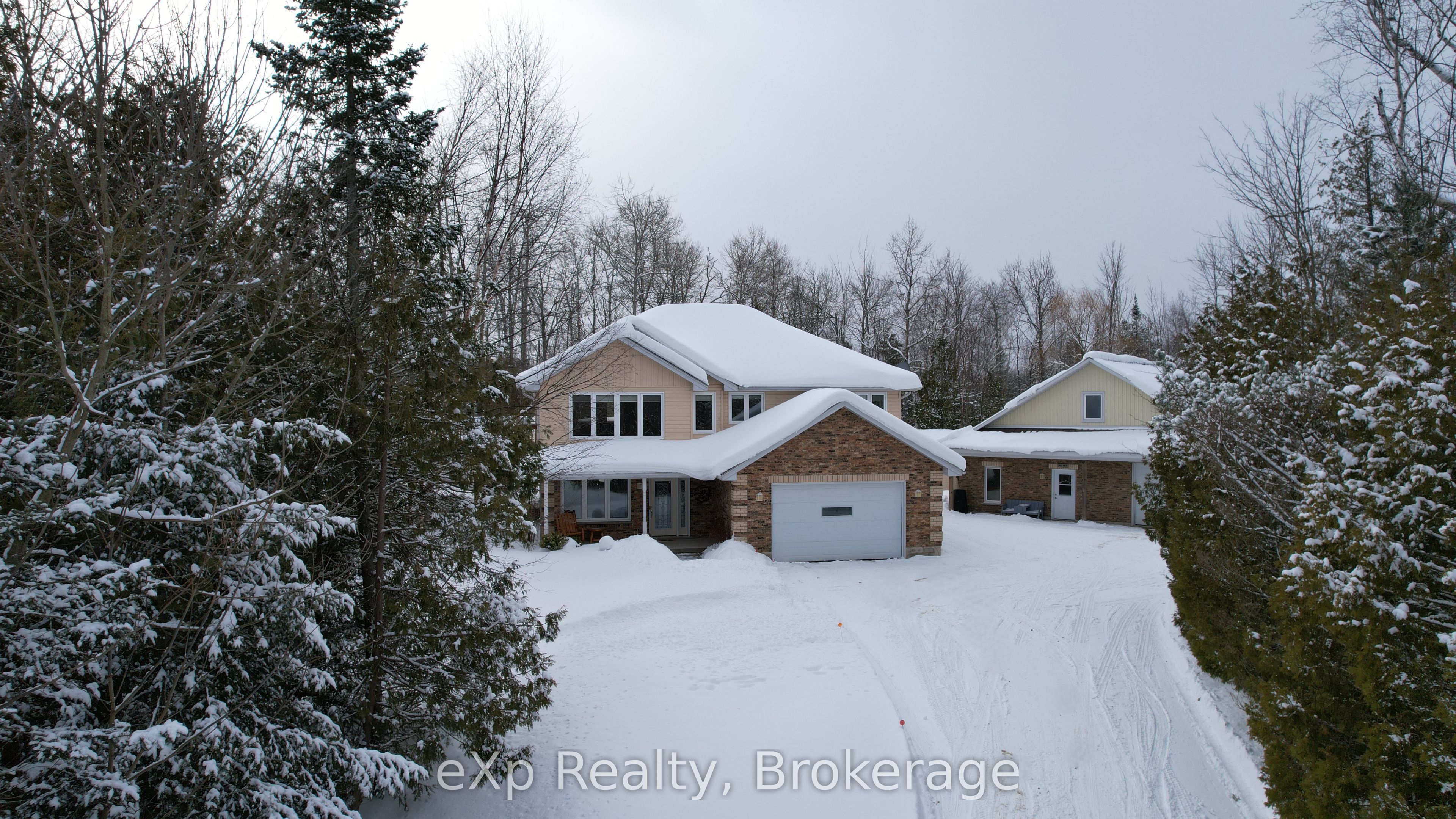 98 Birch Street Property Photo 2