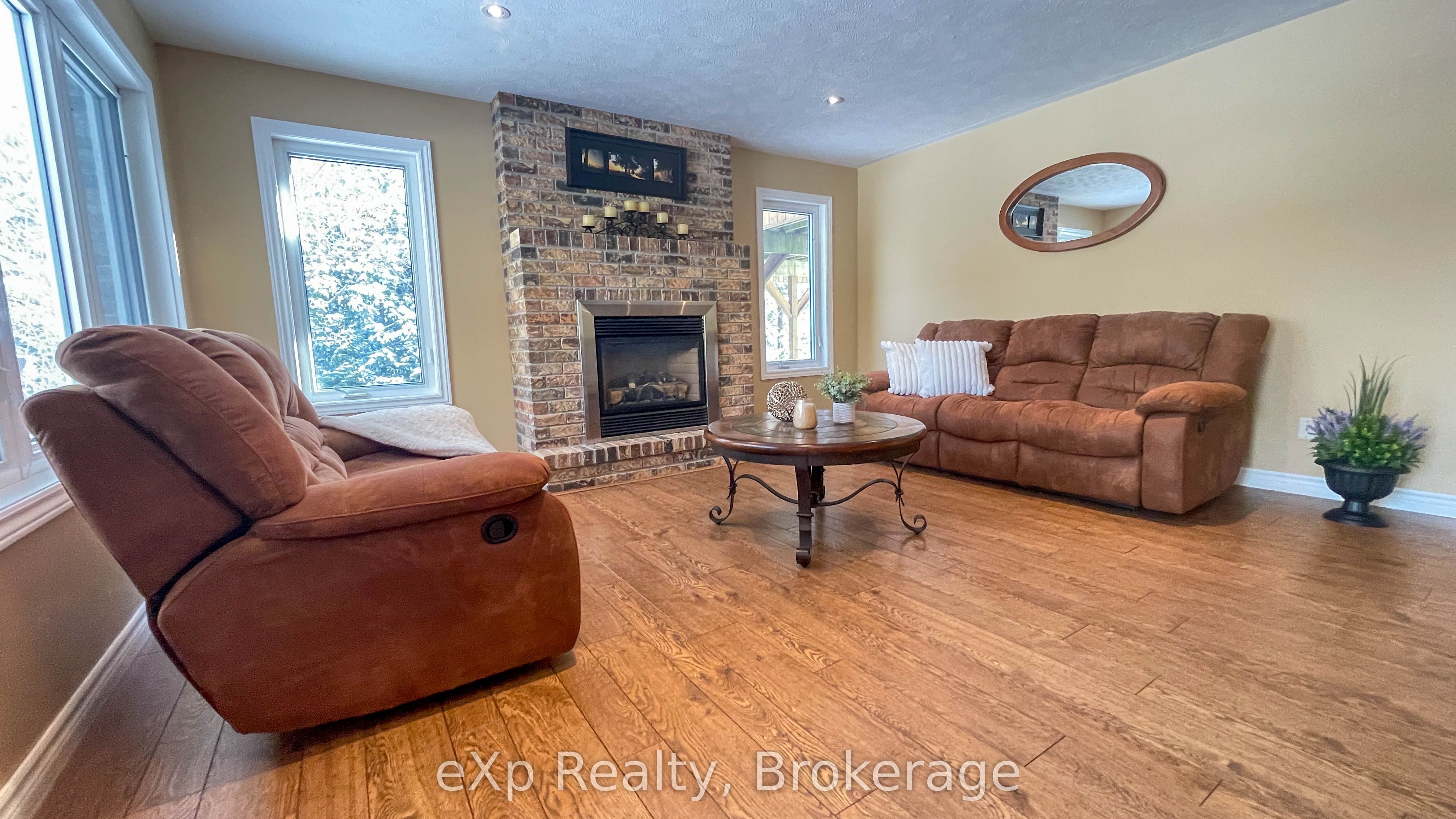 98 Birch Street Property Photo 6