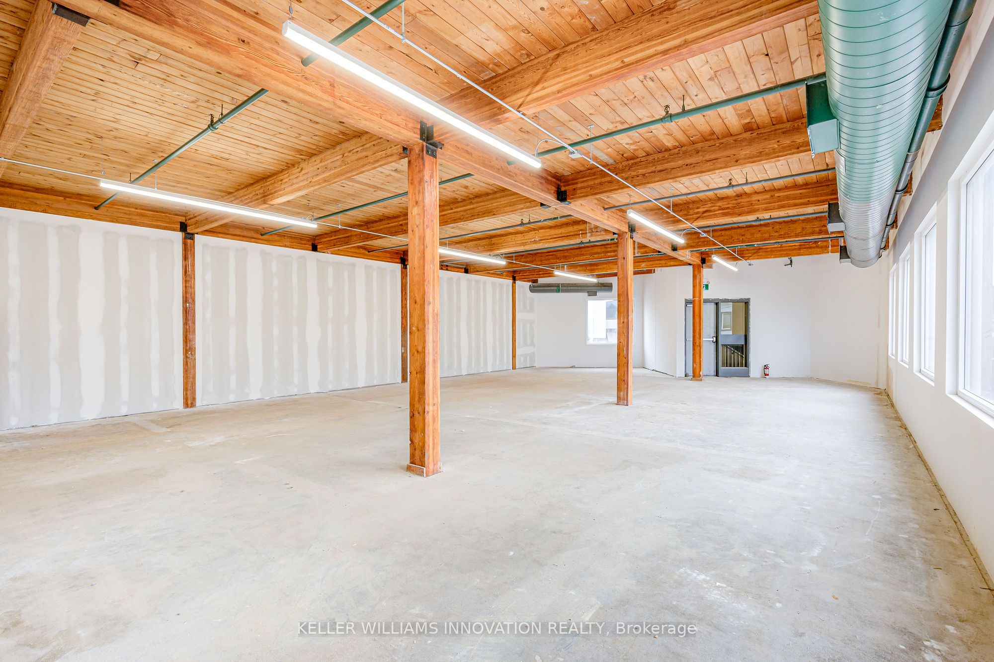 #200 - 10 Church Street Property Photo 10