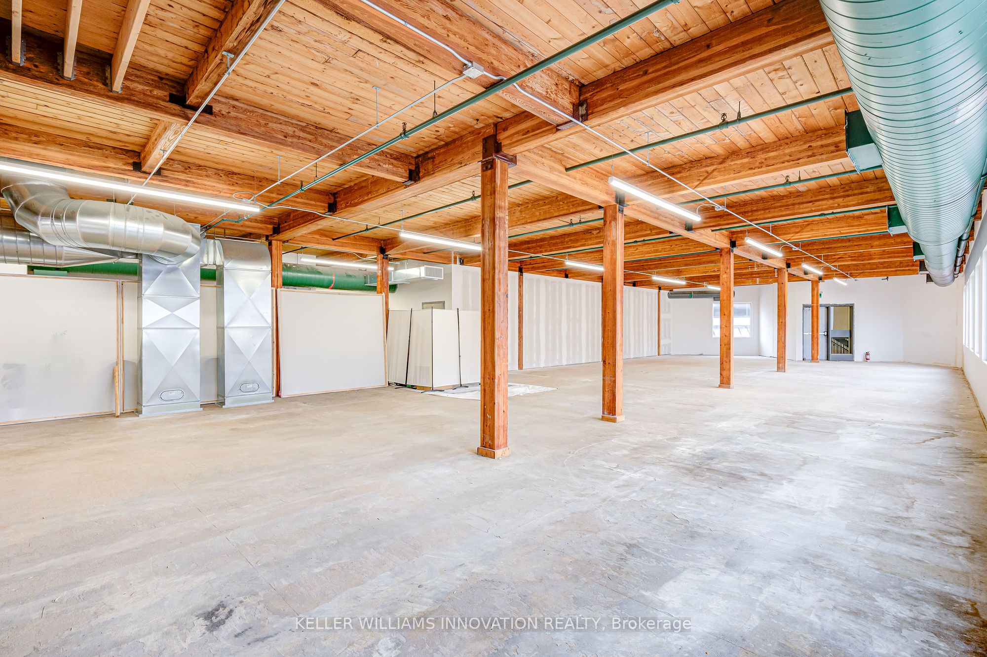 #200 - 10 Church Street Property Photo 11