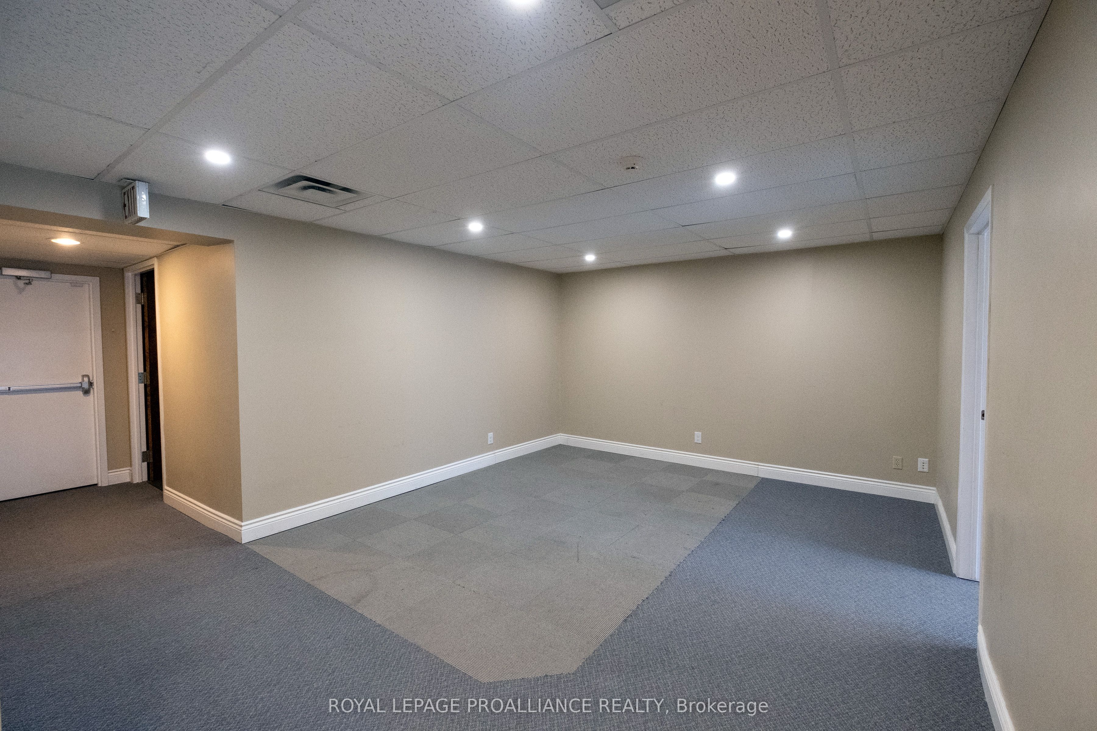 #b - 354 Pinnacle Street Property Photo 3
