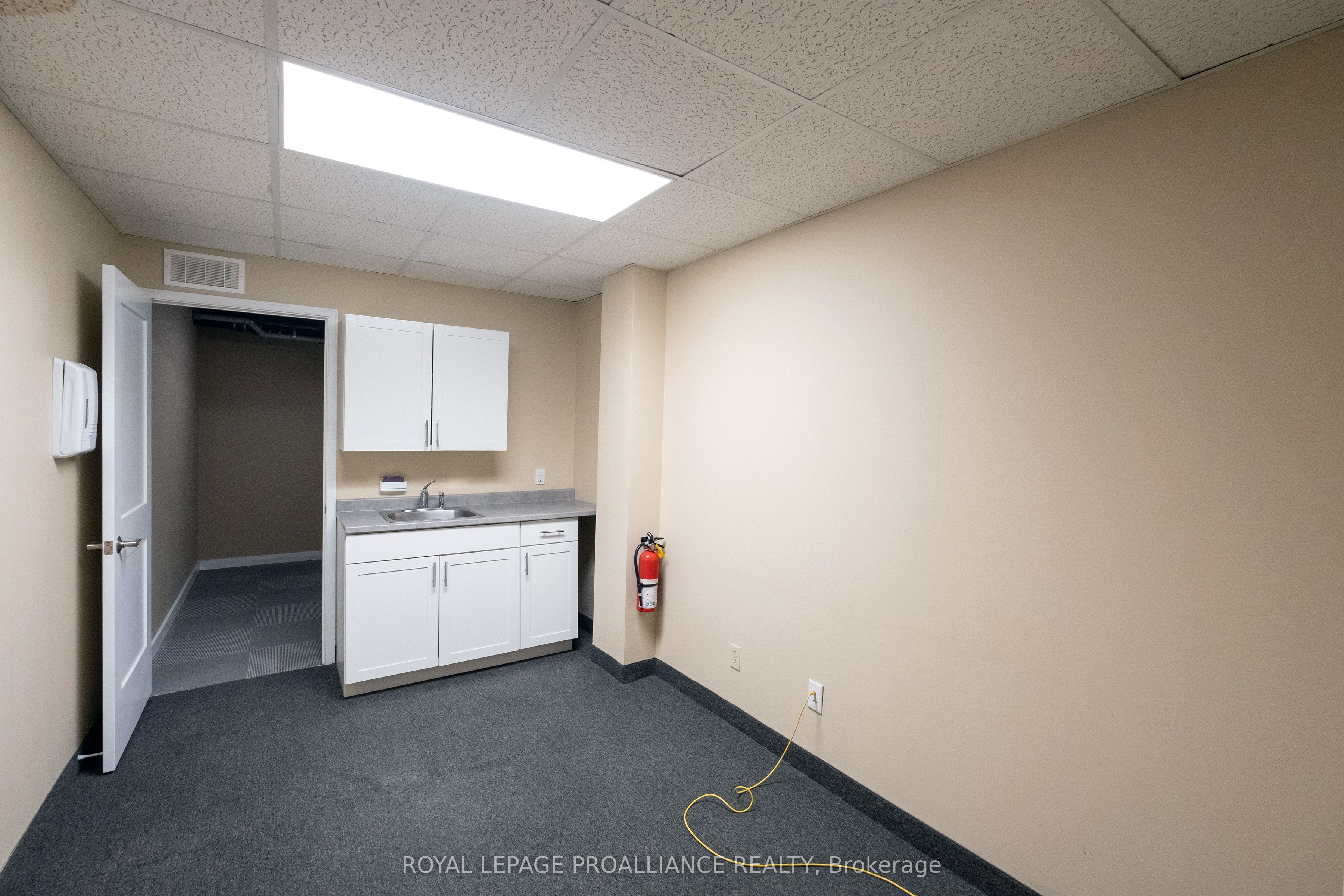 #b - 354 Pinnacle Street Property Photo 9