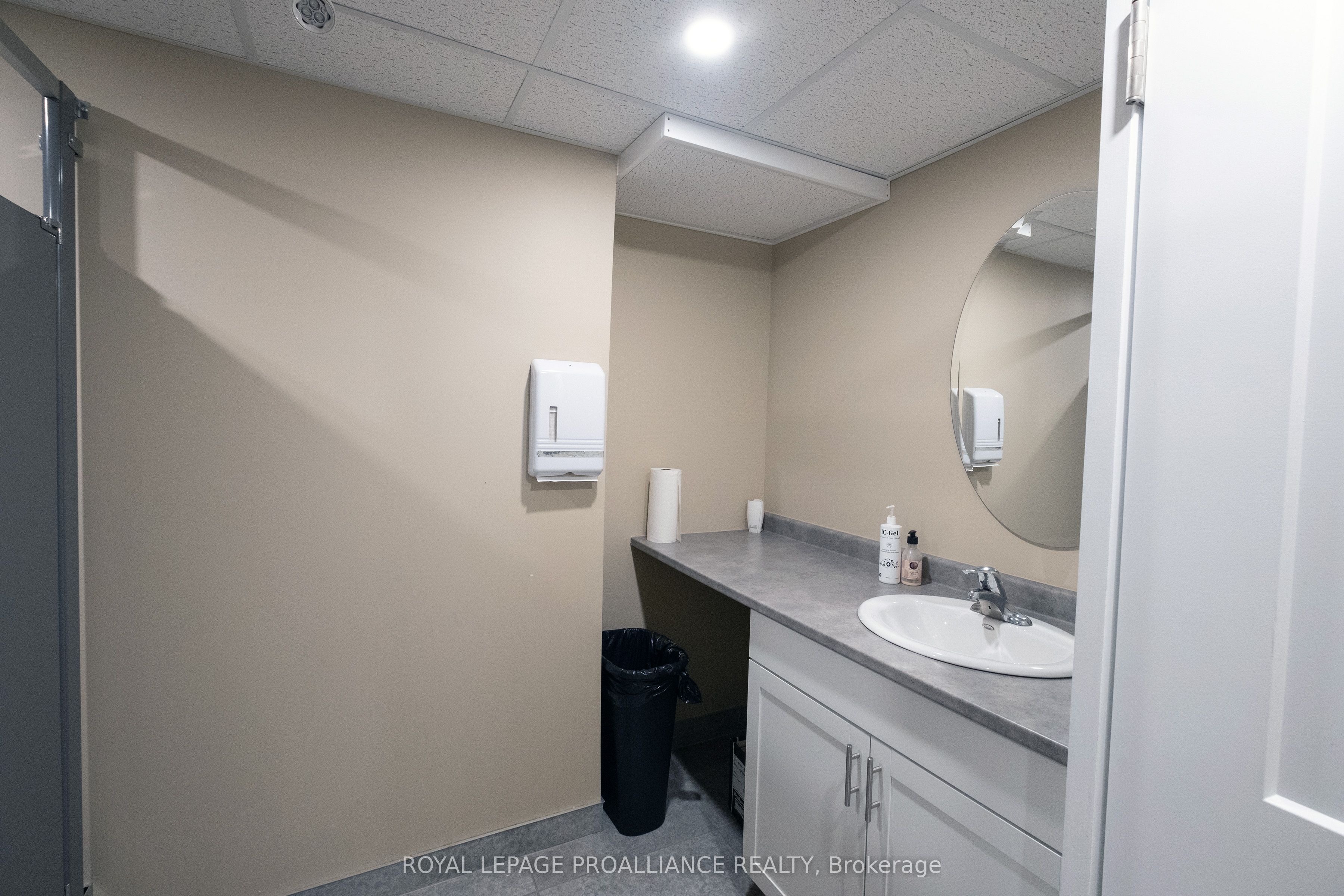 #b - 354 Pinnacle Street Property Photo 13