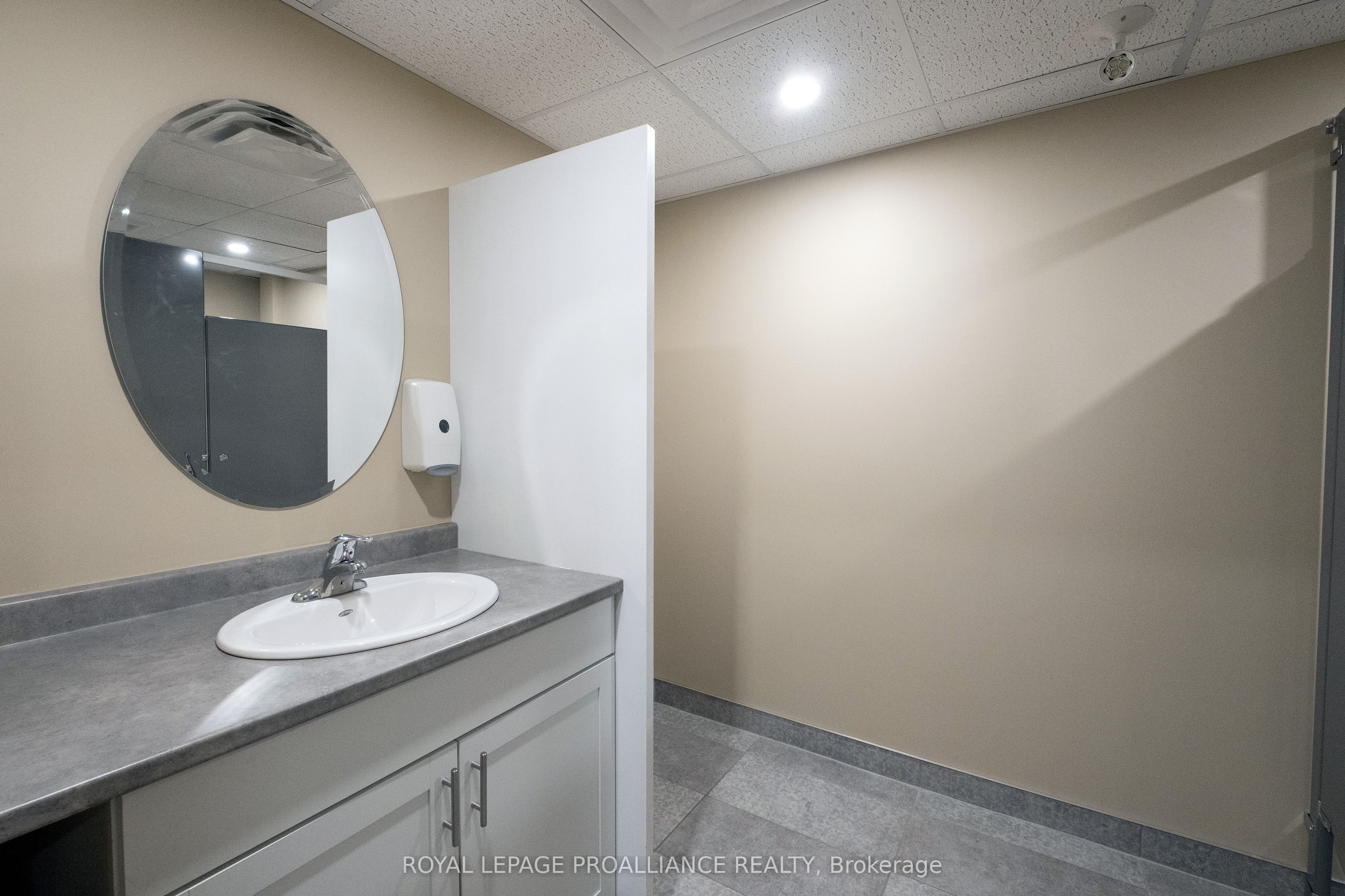 #b - 354 Pinnacle Street Property Photo 14