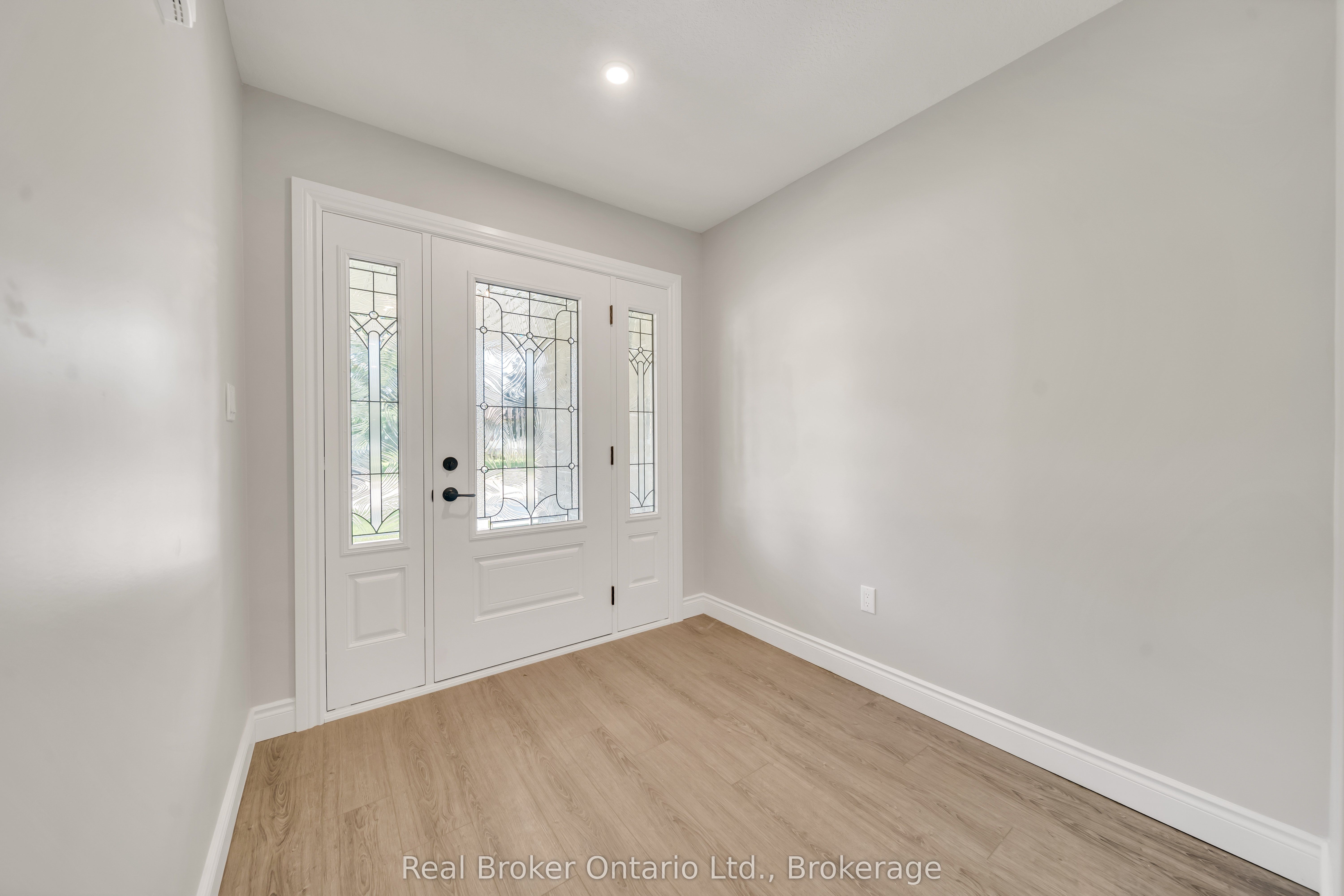 92 & 94 King Street Property Photo 6