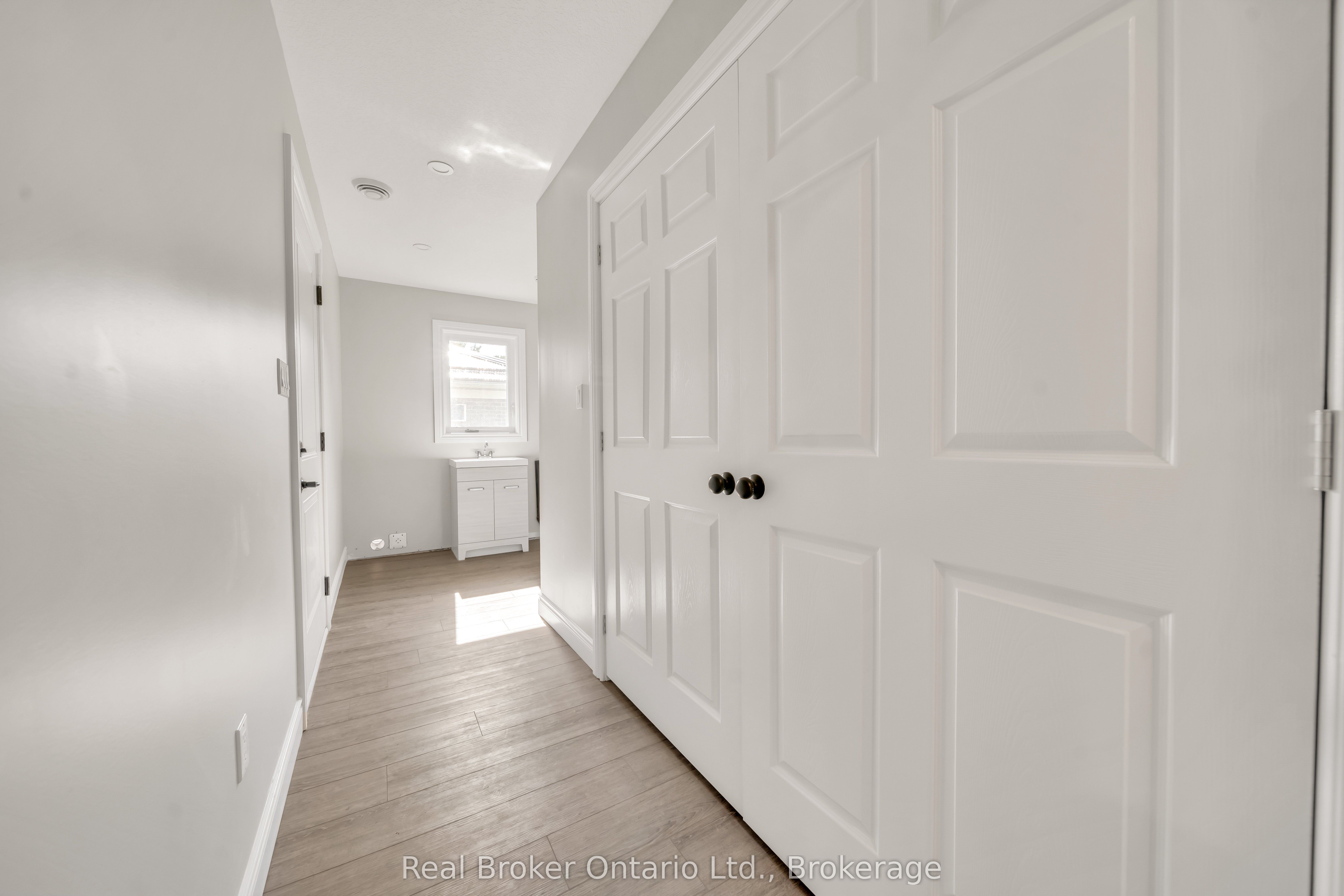92 & 94 King Street Property Photo 23